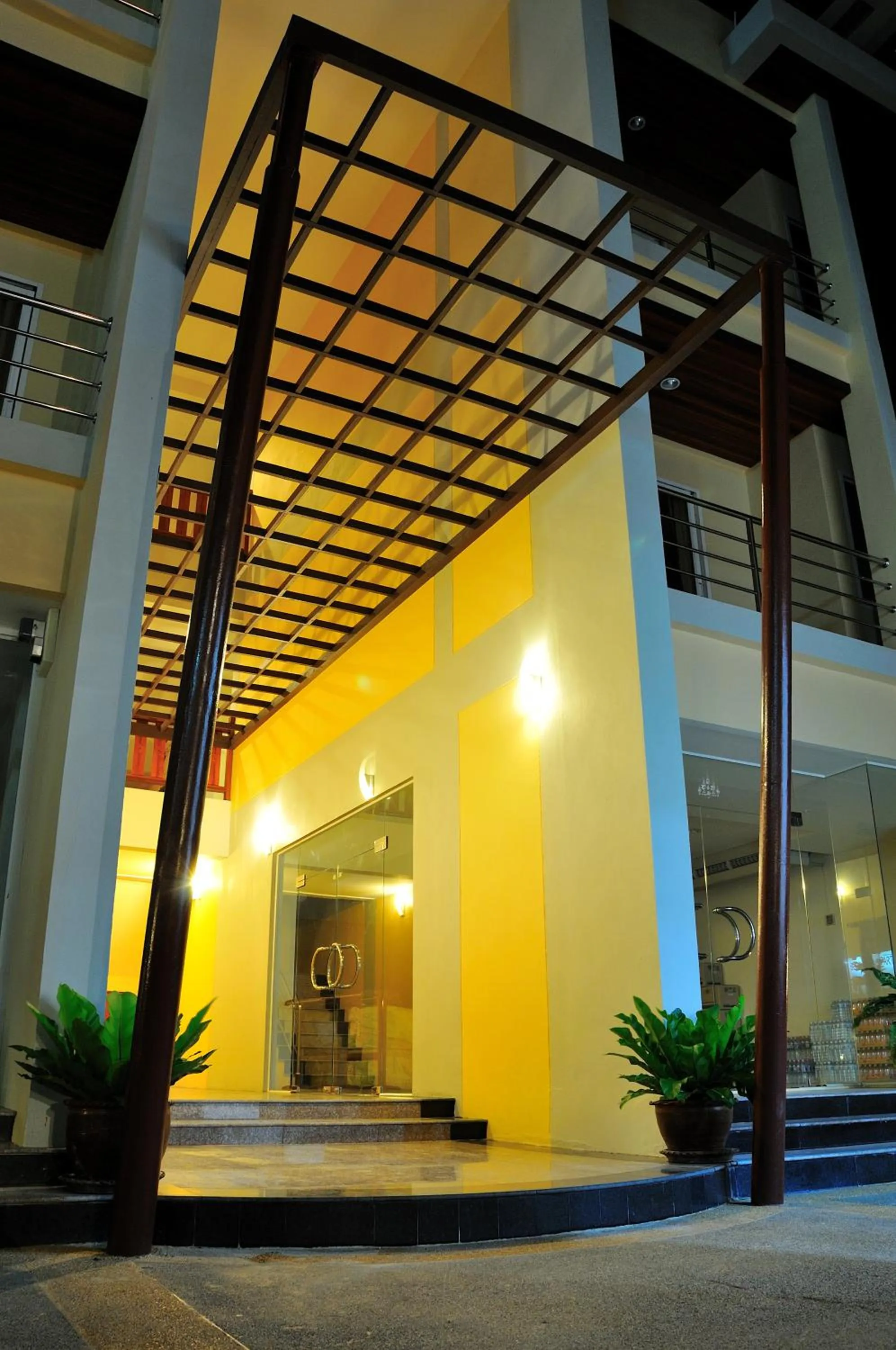 Facade/entrance in Boonjumnong Modern Apartment