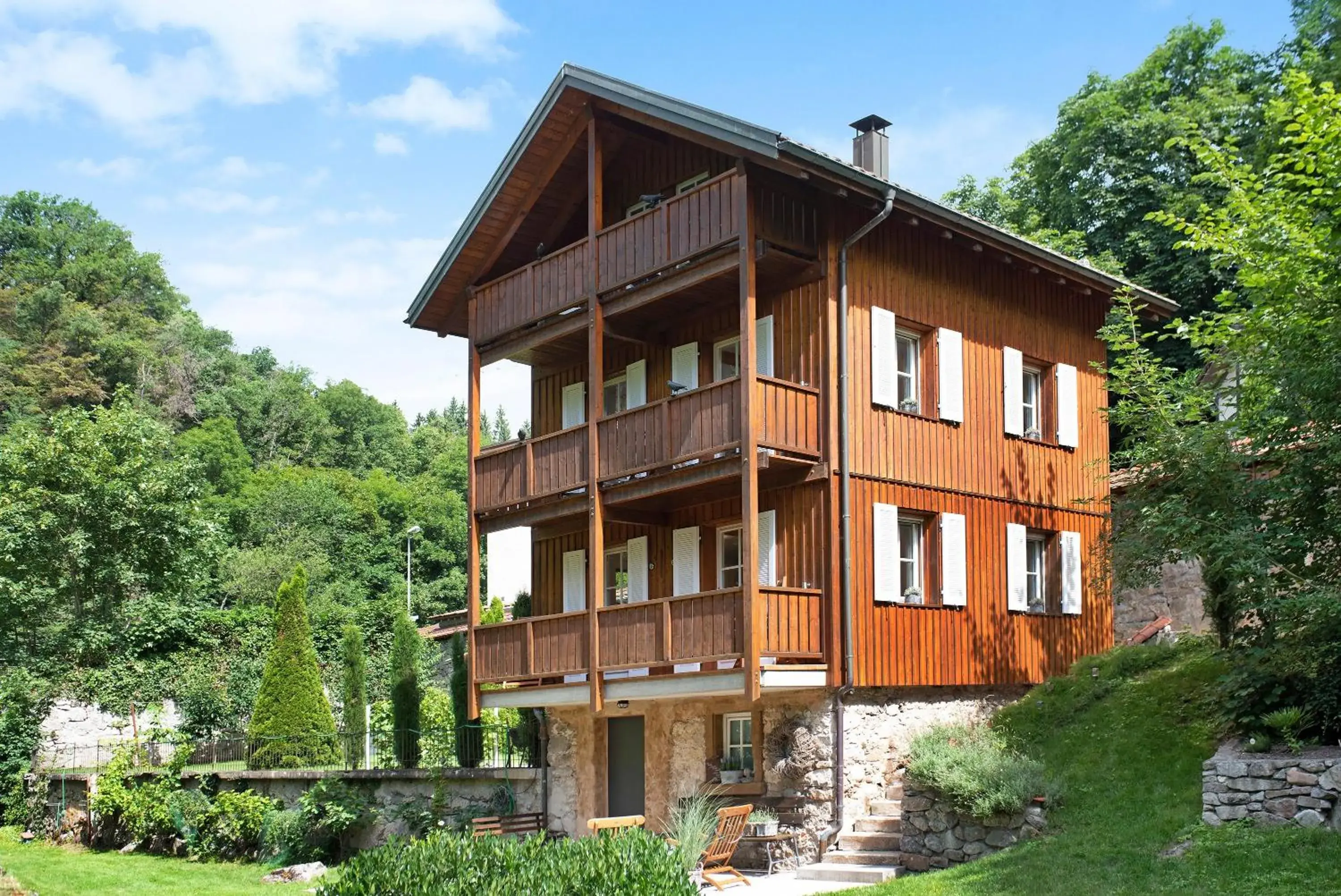 Gutenburghüsli mit Garten am Fluss Gutenburghüsli mit Garten am Fluss