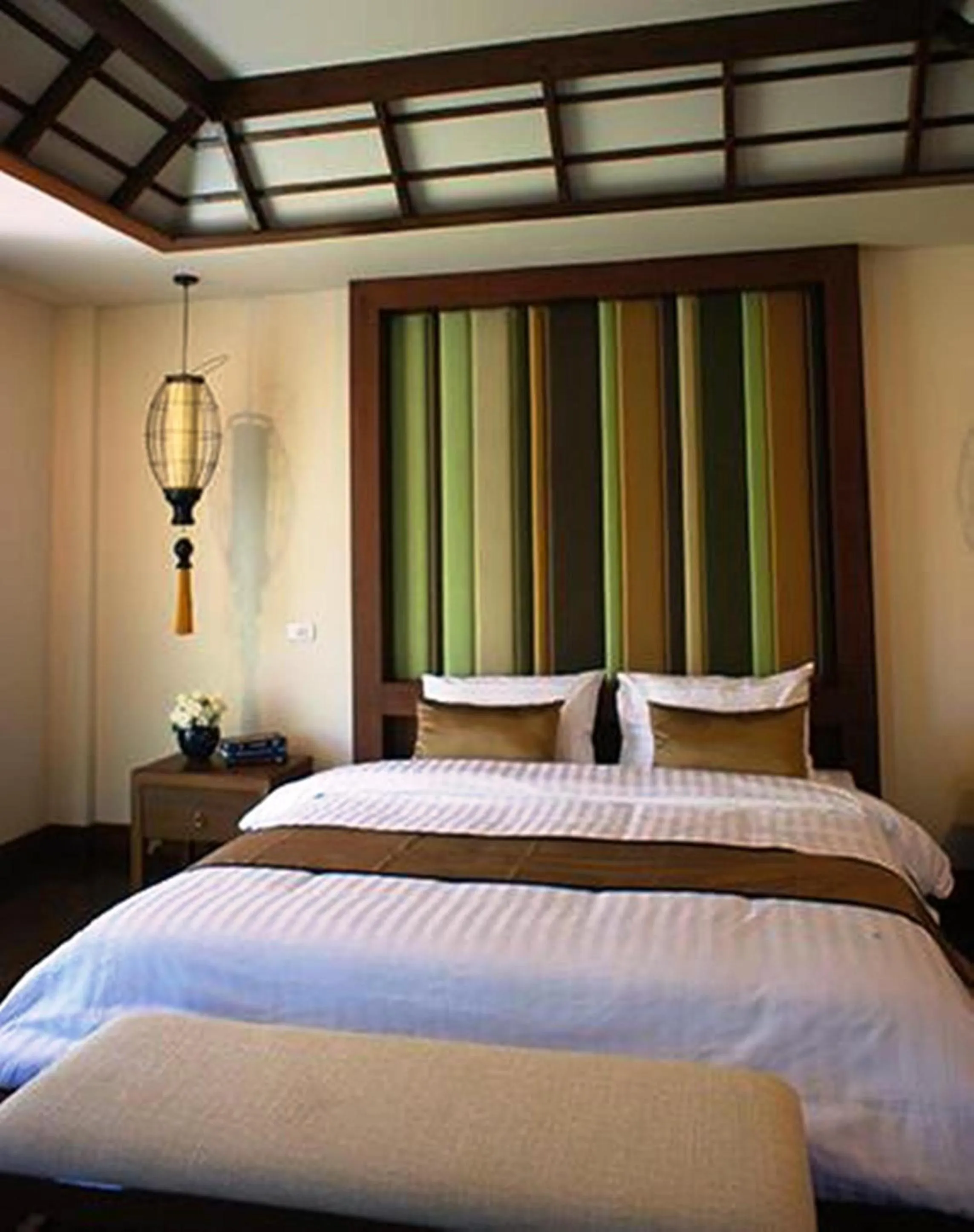 Bed in Villa Korbhun Khinbua
