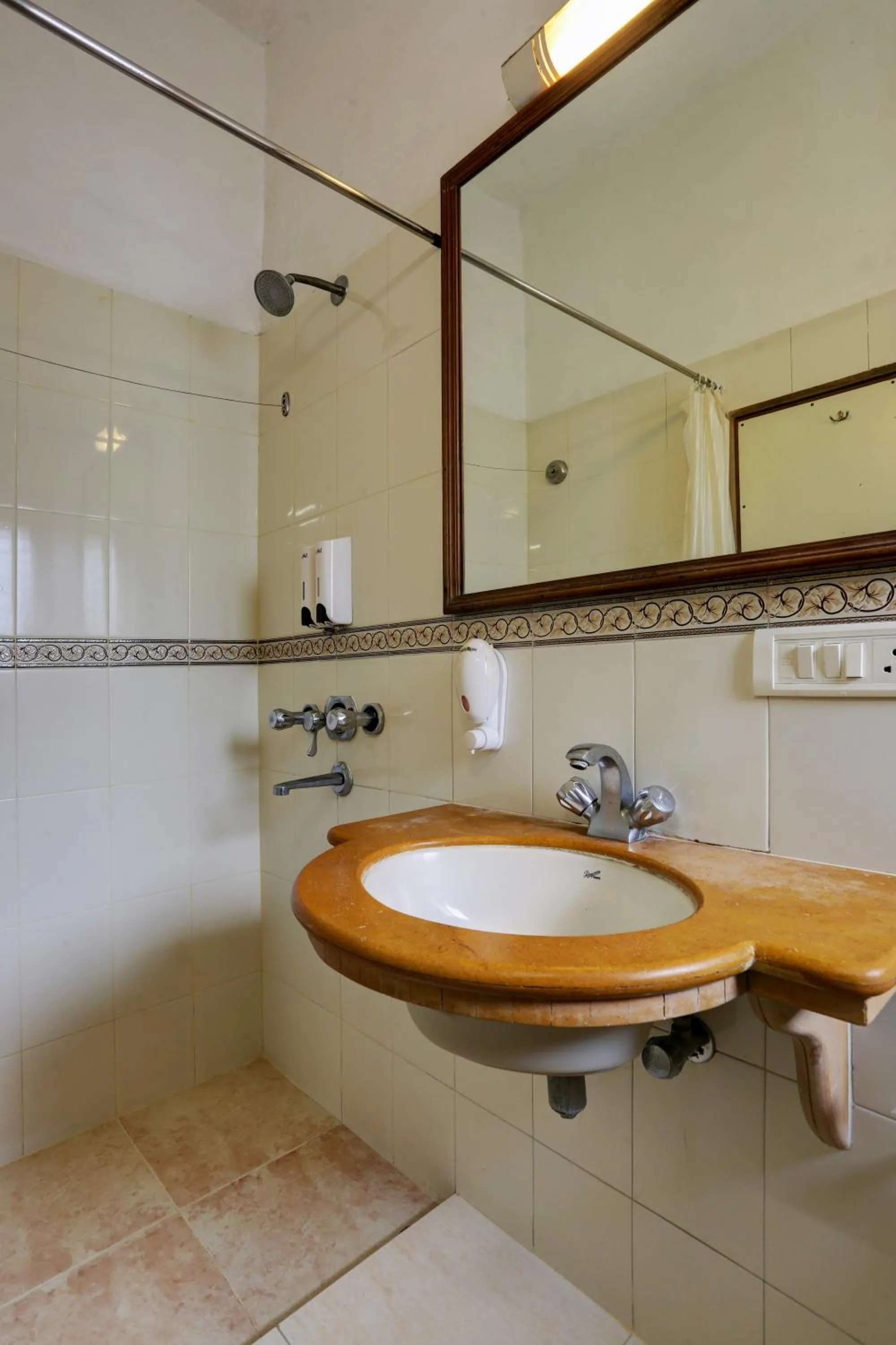 Bathroom in Accord Hotel