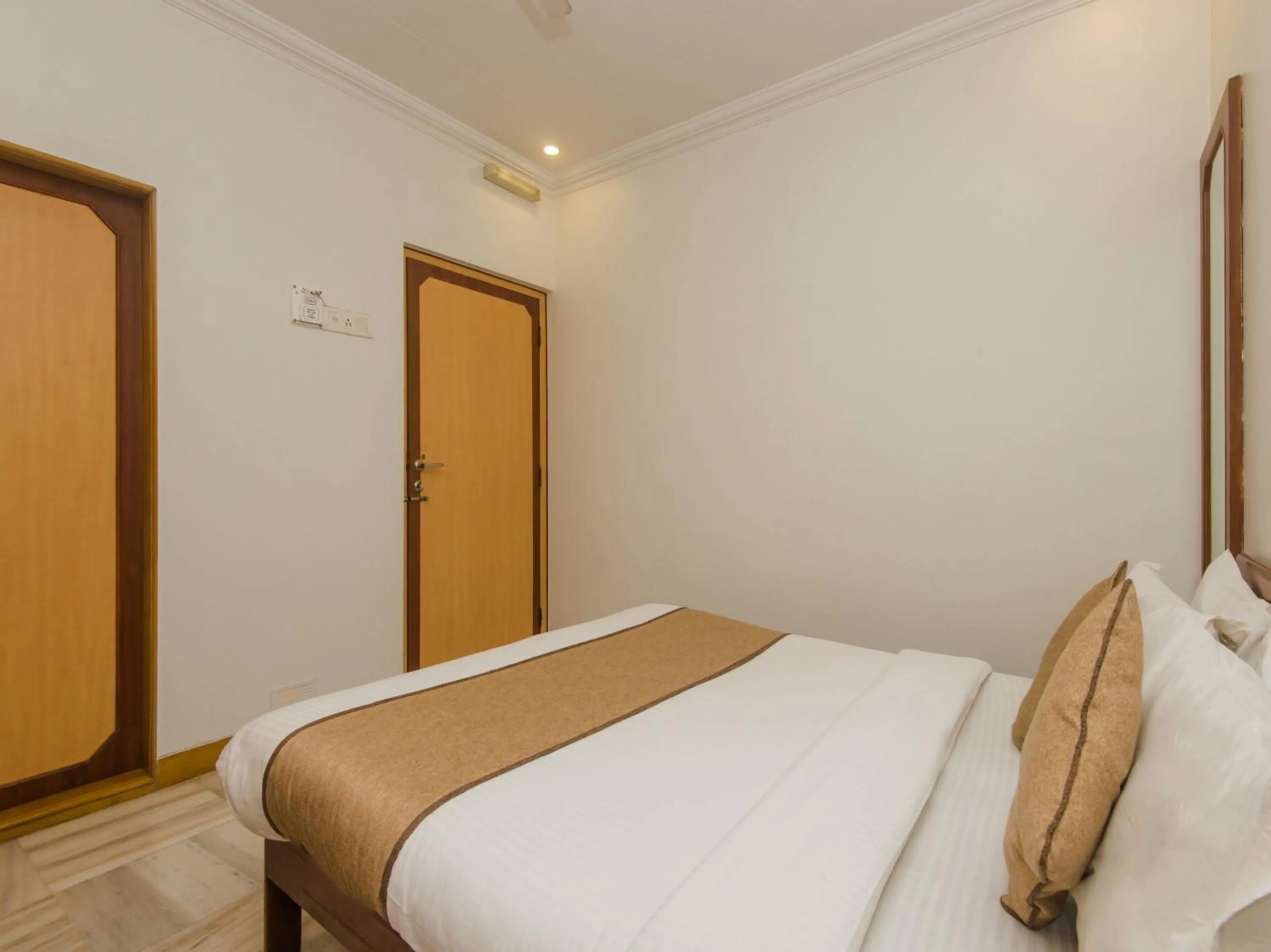 Photo of the whole room, Bed in Accord Hotel