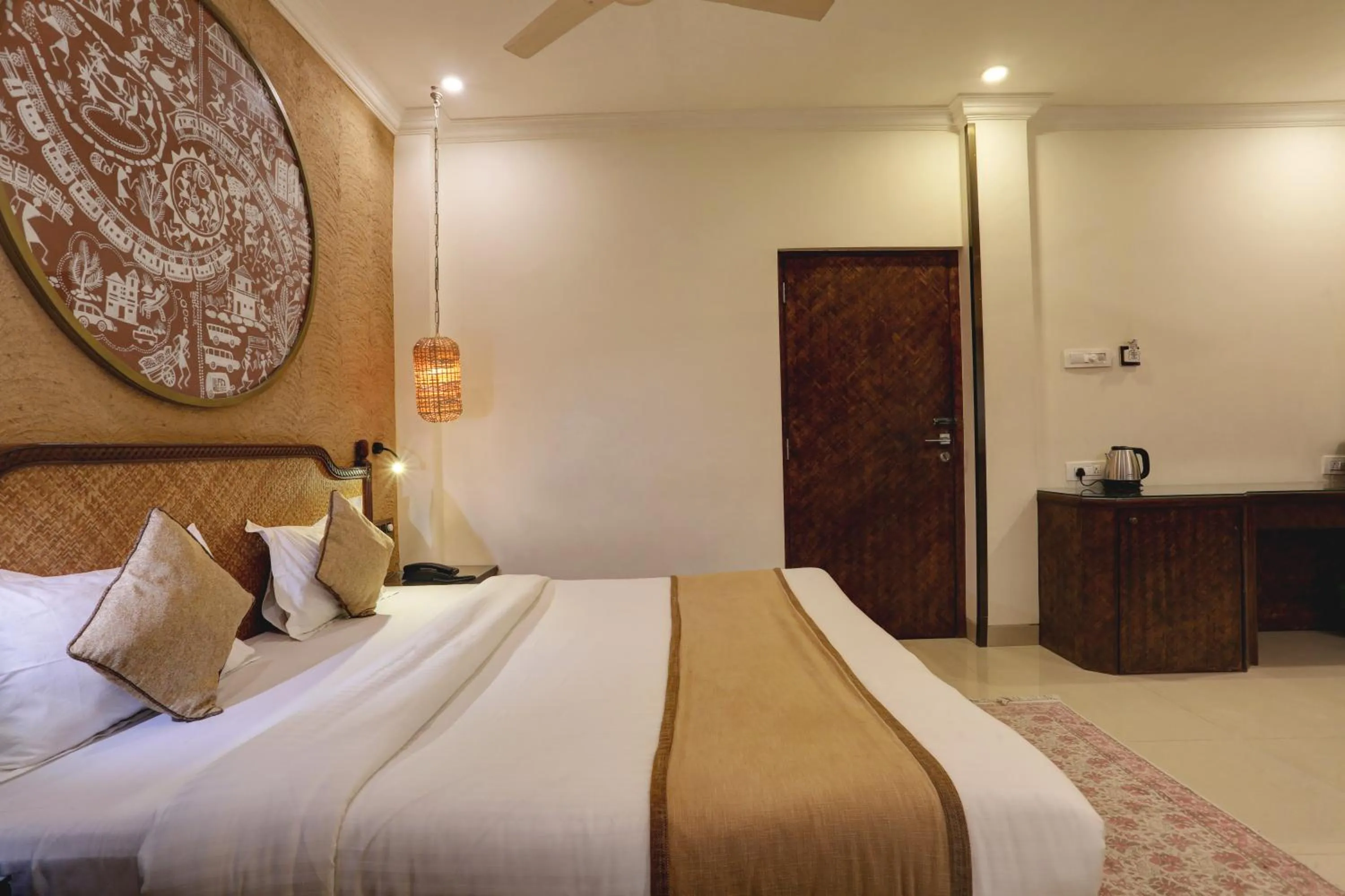 Bedroom, Bed in Accord Hotel