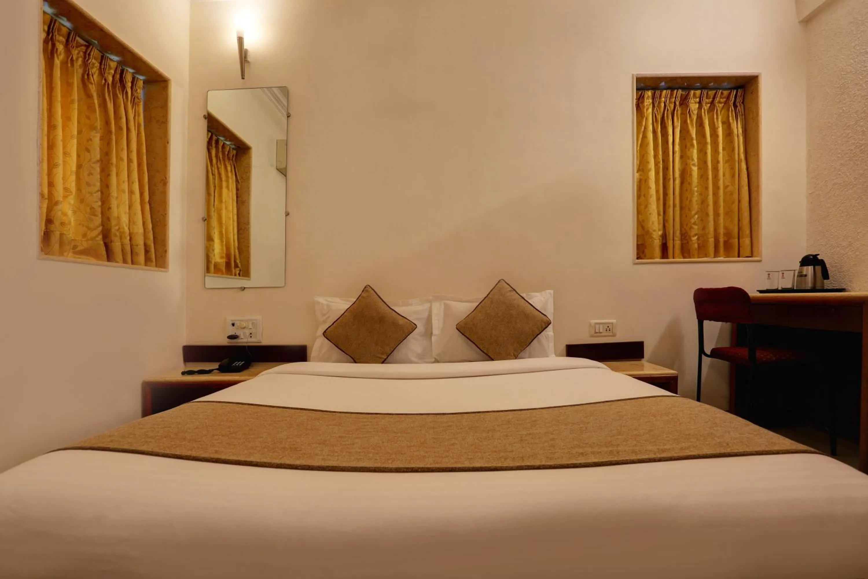 Bedroom, Bed in Accord Hotel