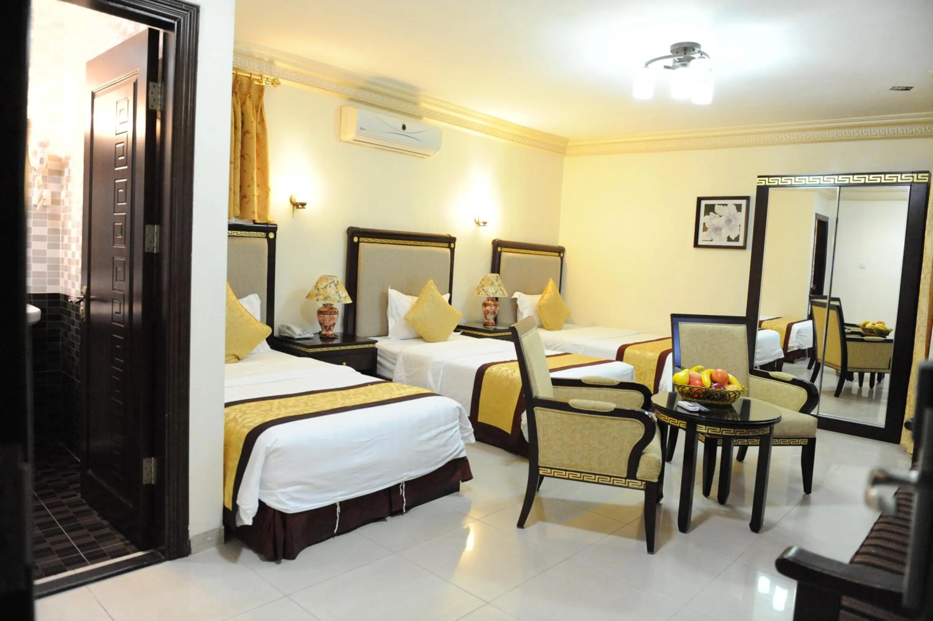 Photo of the whole room, Bed in Cedar Hotel