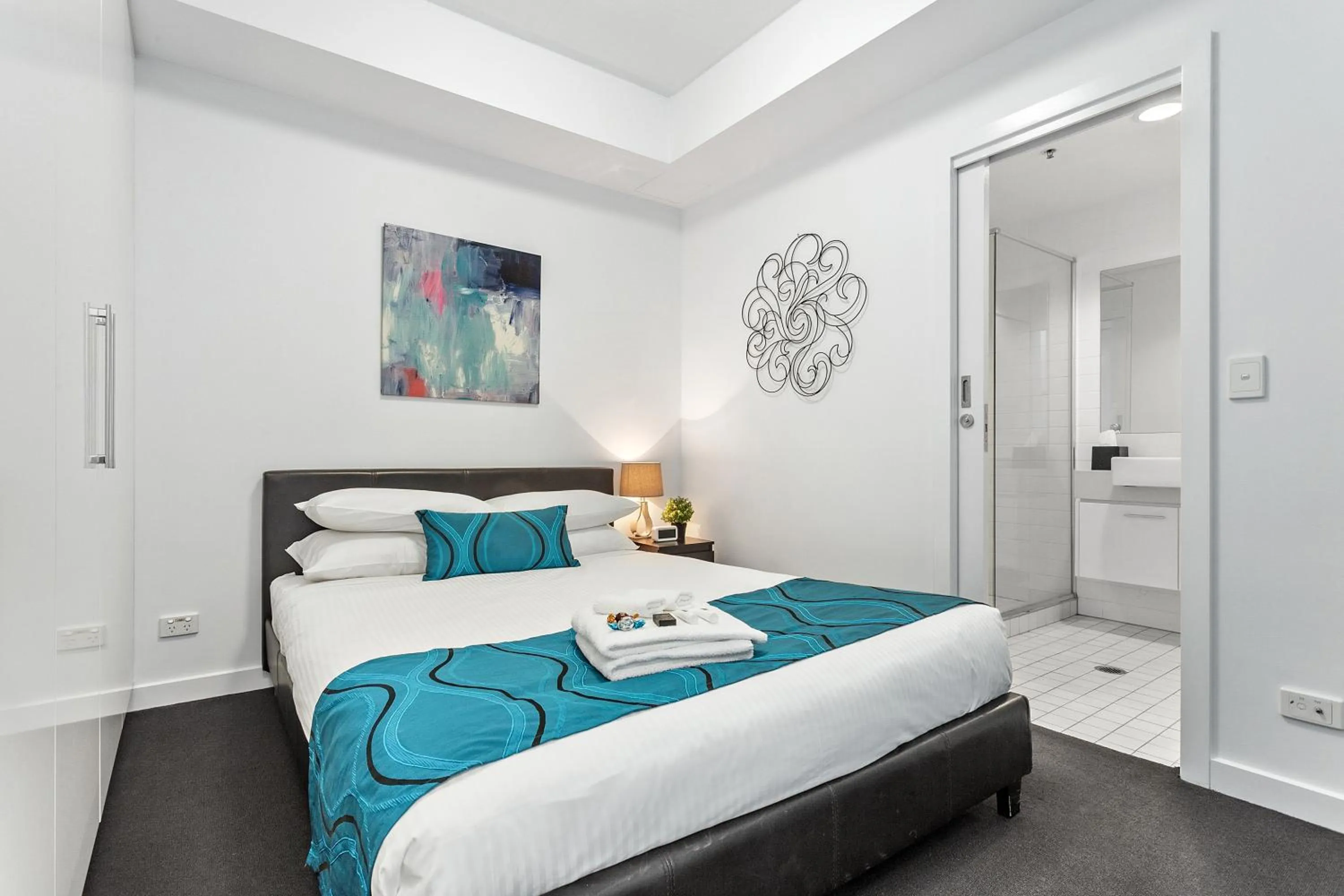 Bedroom, Bed in Docklands Private Collection - City Harbour Apartments