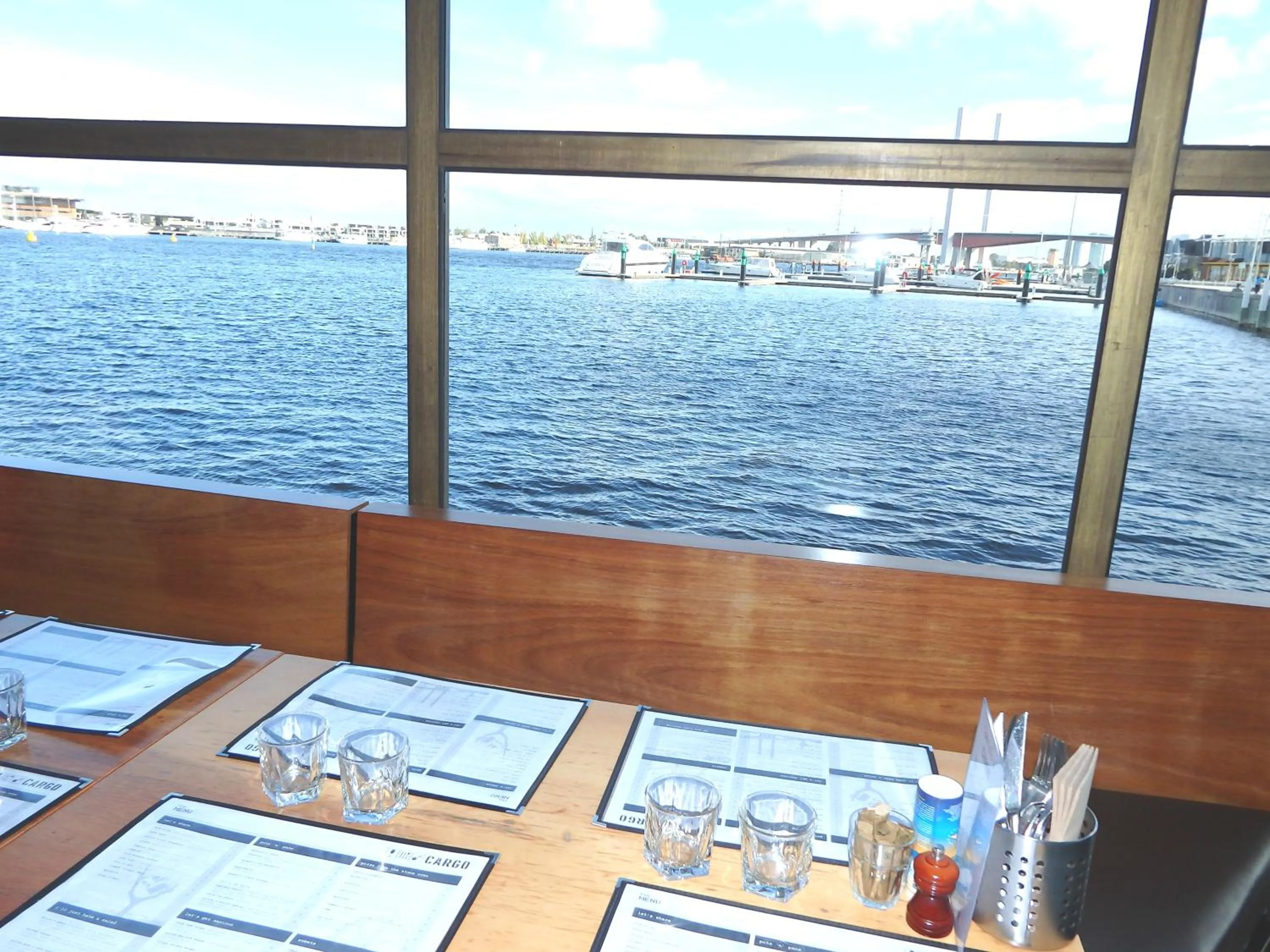 Restaurant/places to eat in Docklands Private Collection - City Harbour Apartments