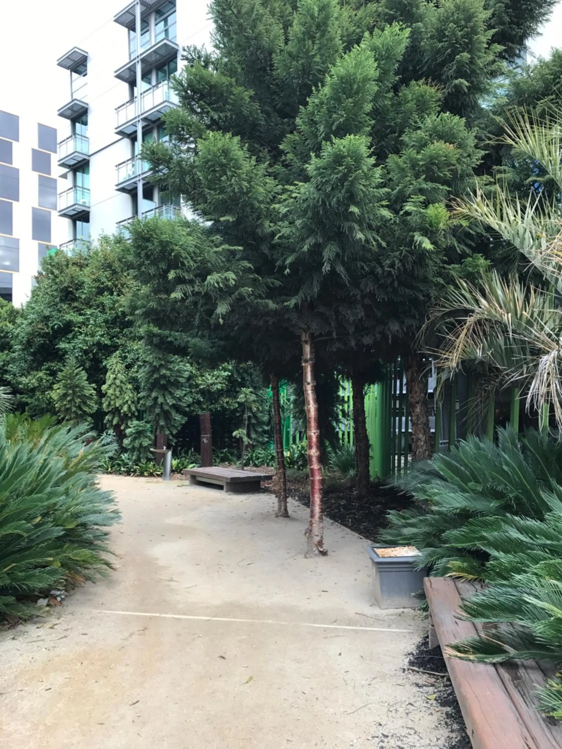 Garden in Docklands Private Collection - City Harbour Apartments