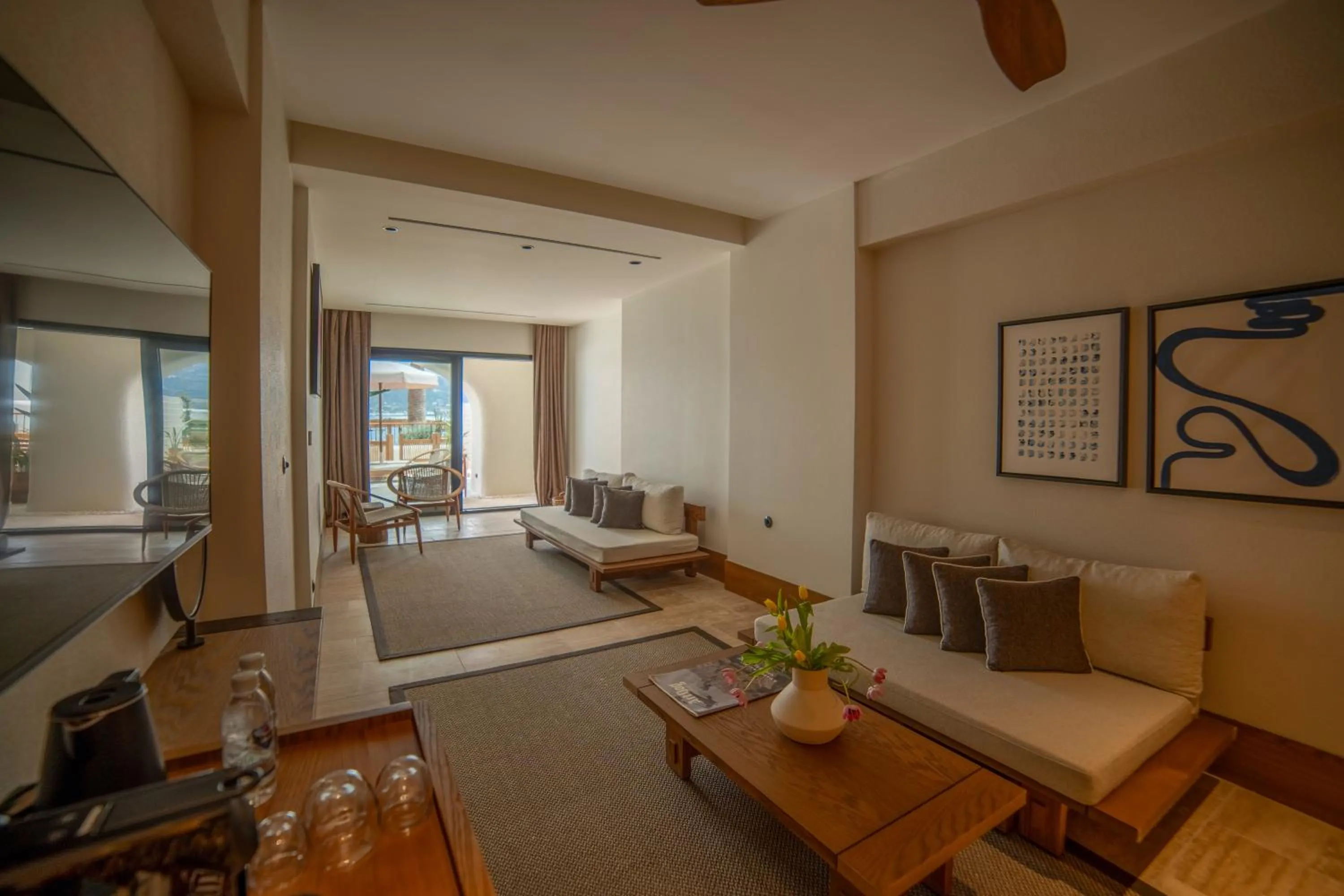 TV and multimedia in Avantgarde Refined Yalıkavak