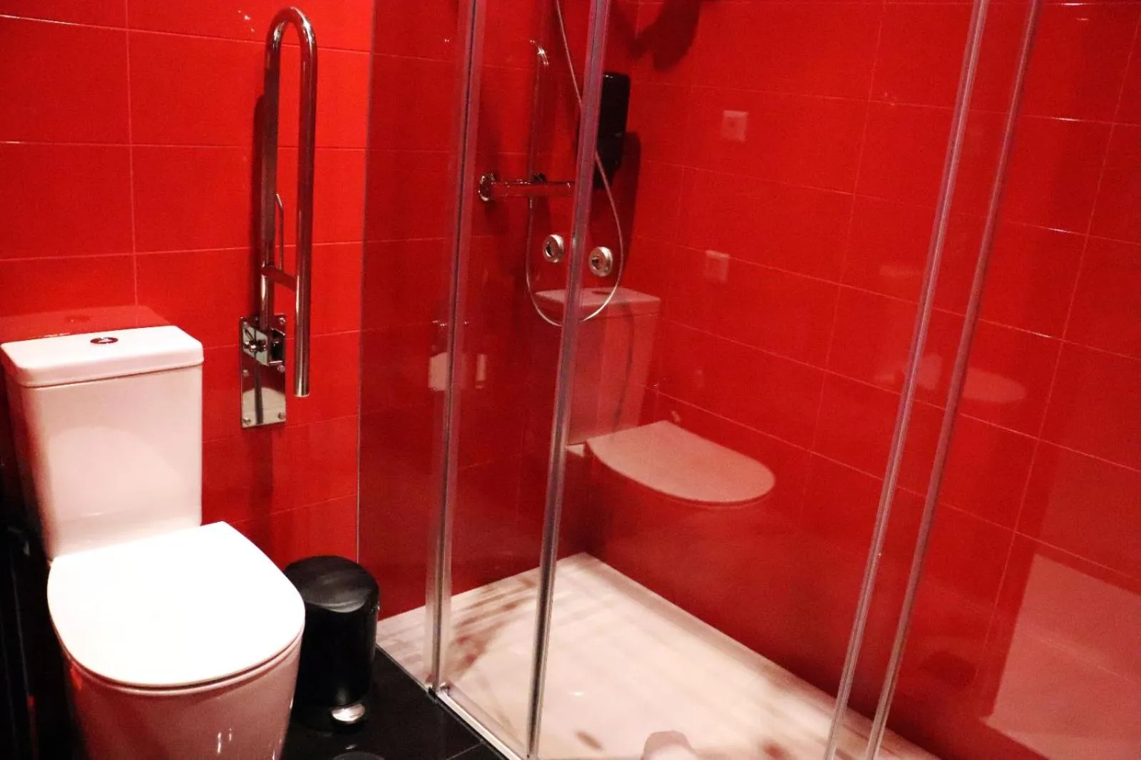 Toilet, Bathroom in Hotelfreedom