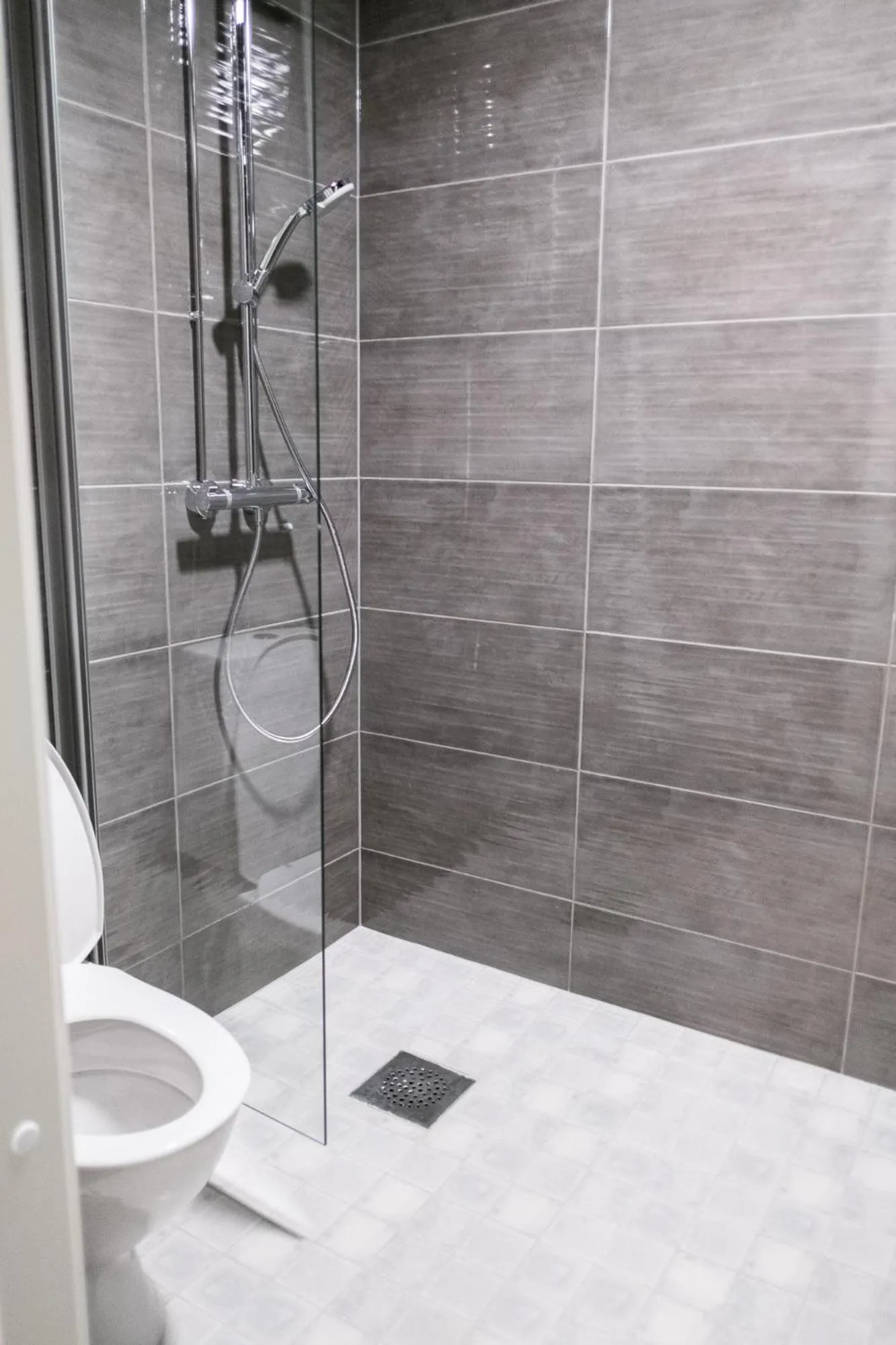 Shower in Santasport Apartment Hotel