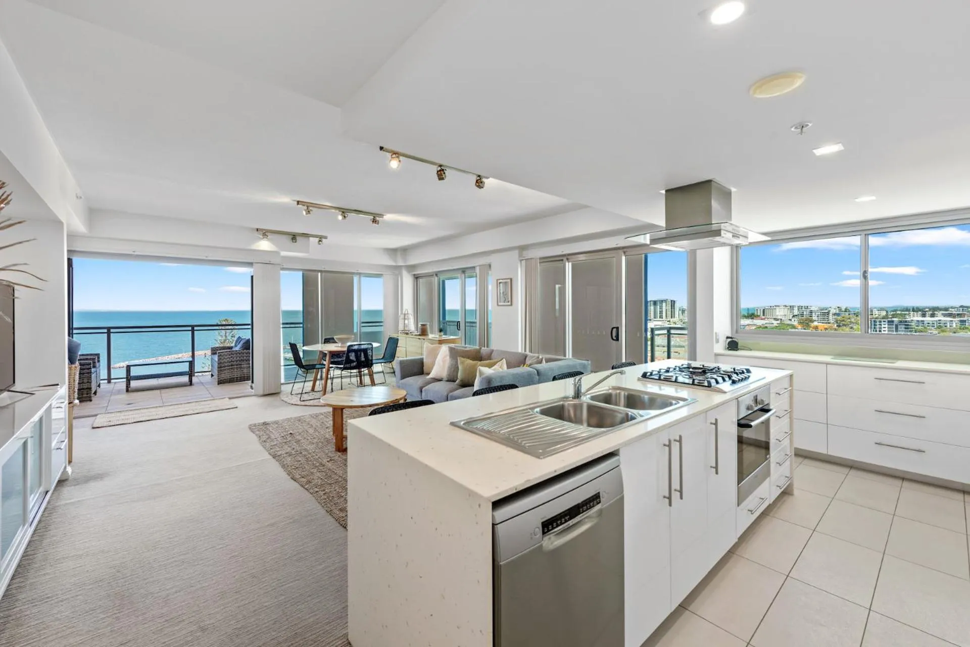 Kitchen or kitchenette in Proximity Waterfront Apartments