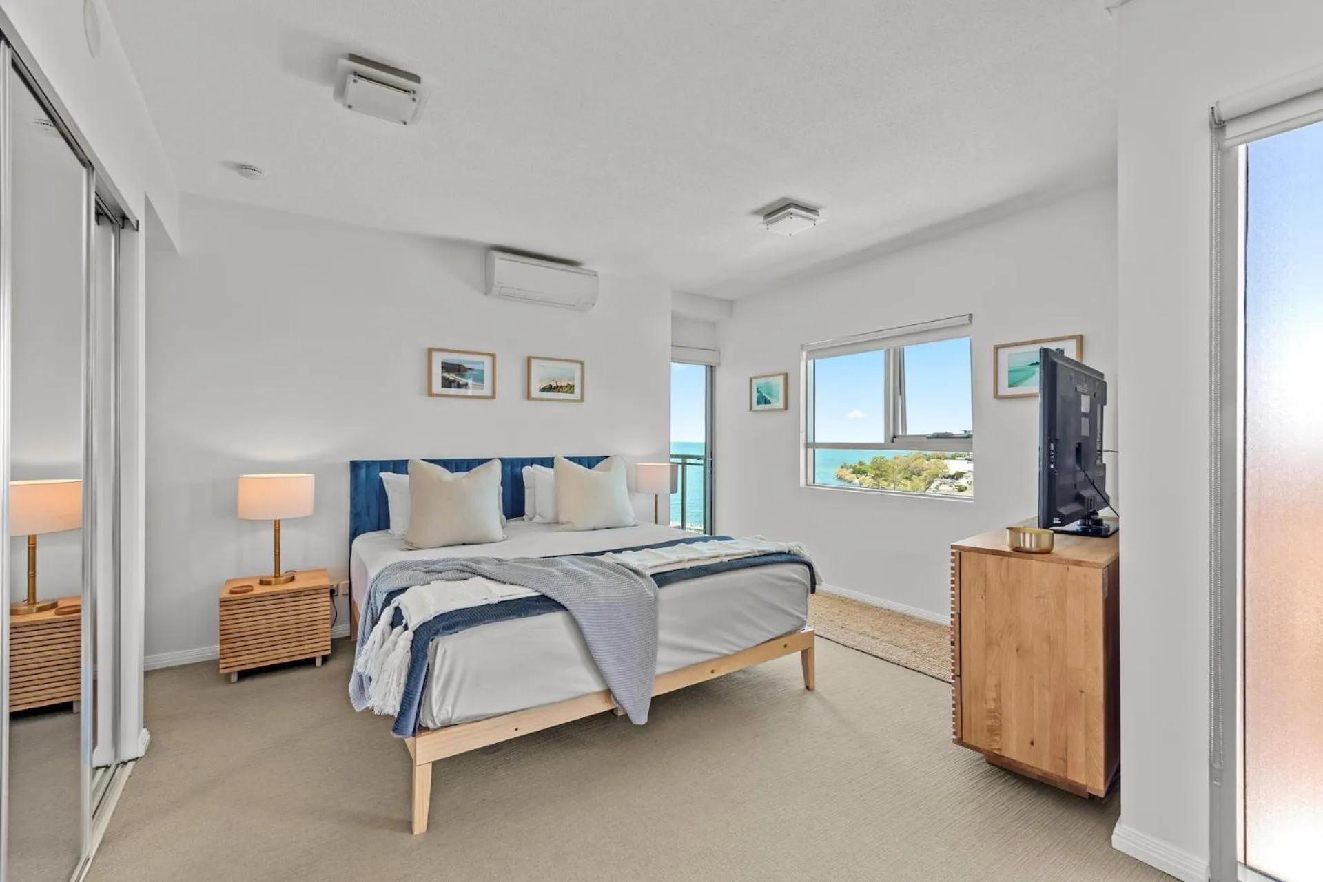 Bed in Proximity Waterfront Apartments