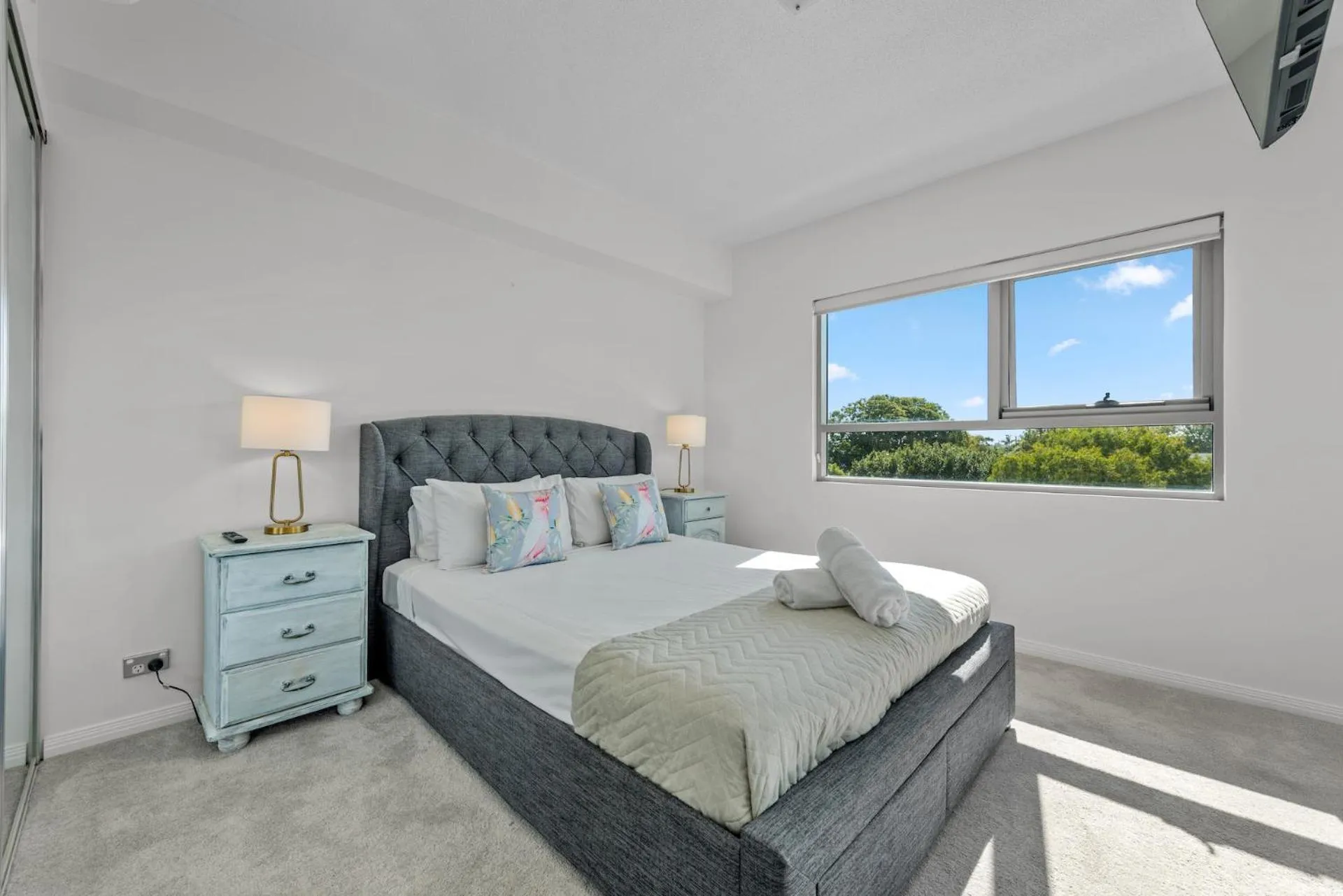 Bedroom, Bed in Proximity Waterfront Apartments