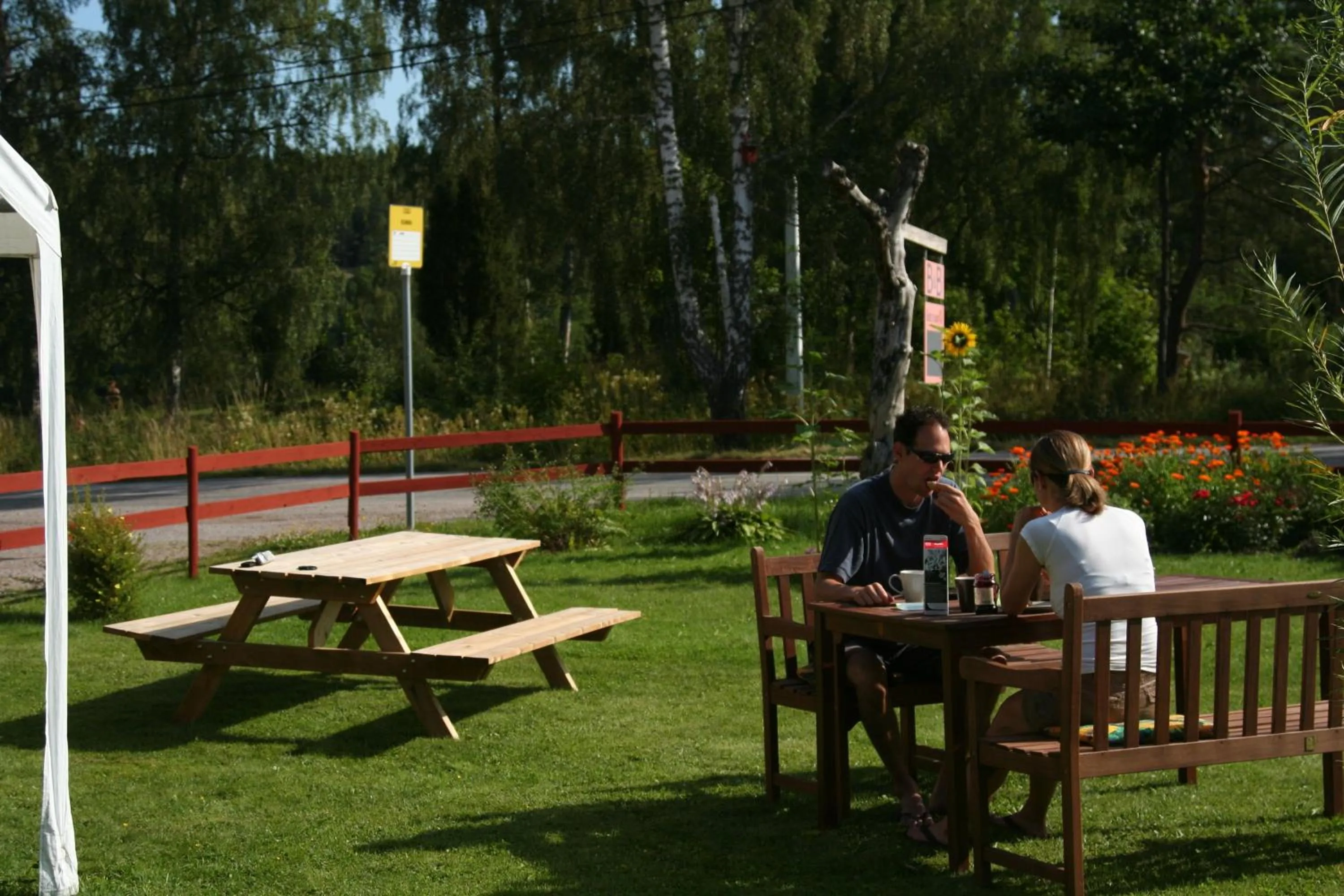 Garden in Bed & Breakfast Björkhyddan