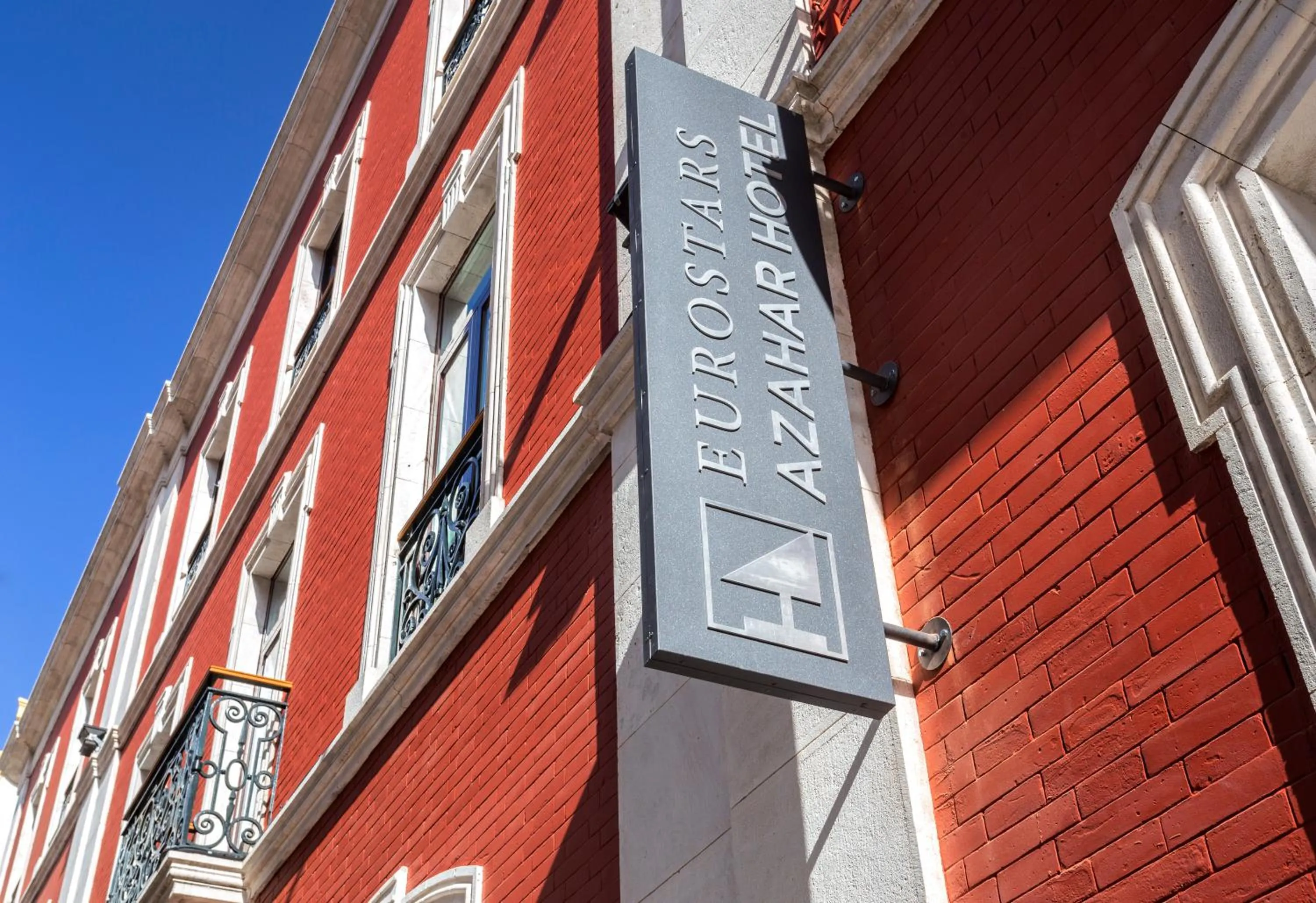 Facade/entrance in Eurostars Azahar