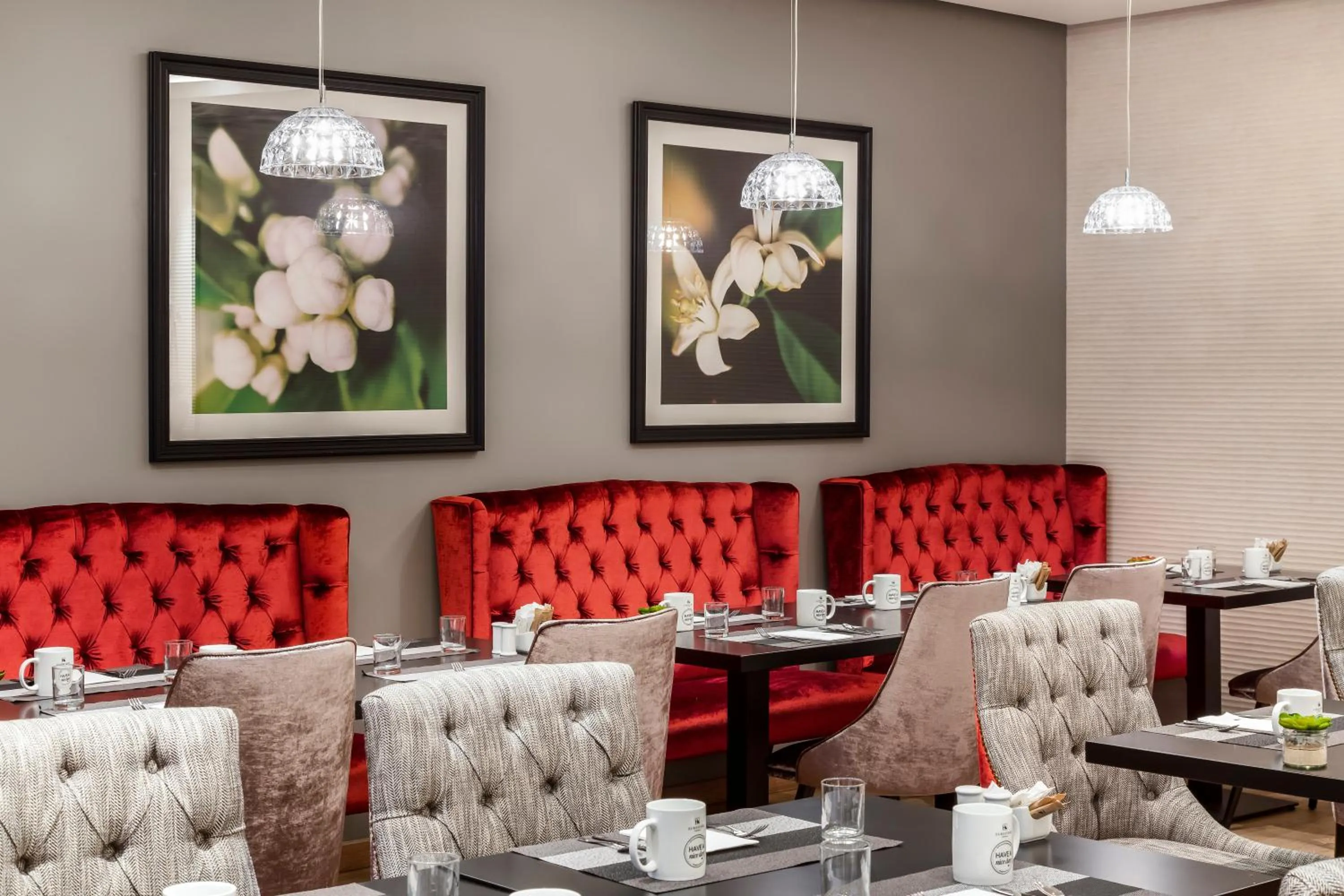 Lounge or bar in Eurostars Azahar