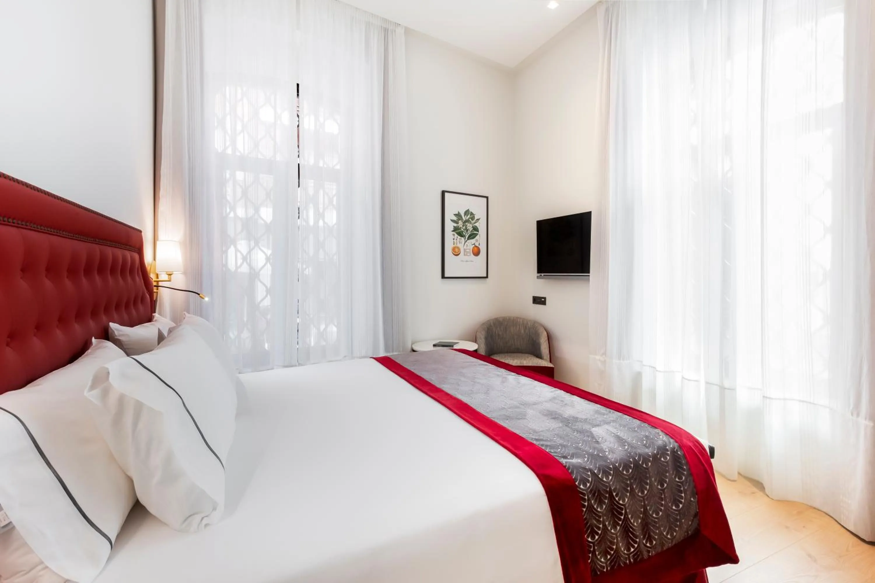 Photo of the whole room, Bed in Eurostars Azahar