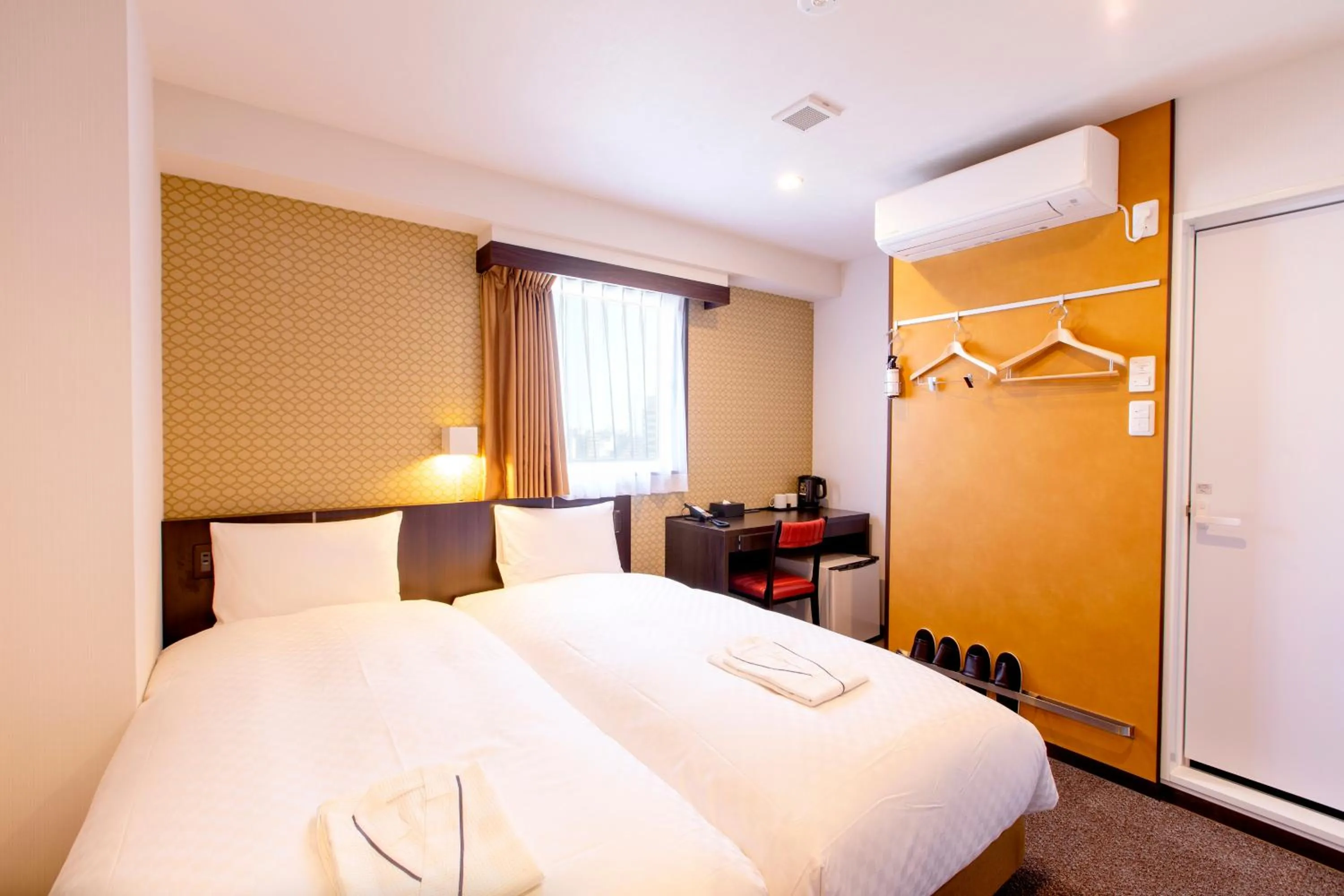 Photo of the whole room, Bed in Hotel Wing International Tokyo Akabane