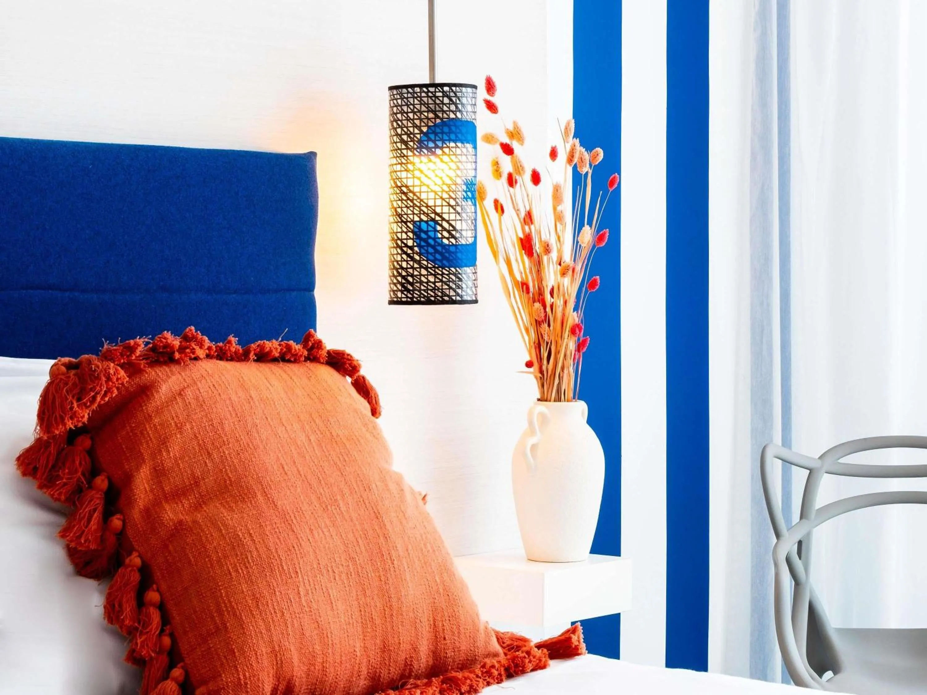 Bedroom, Bed in ibis Styles Quiberon Centre