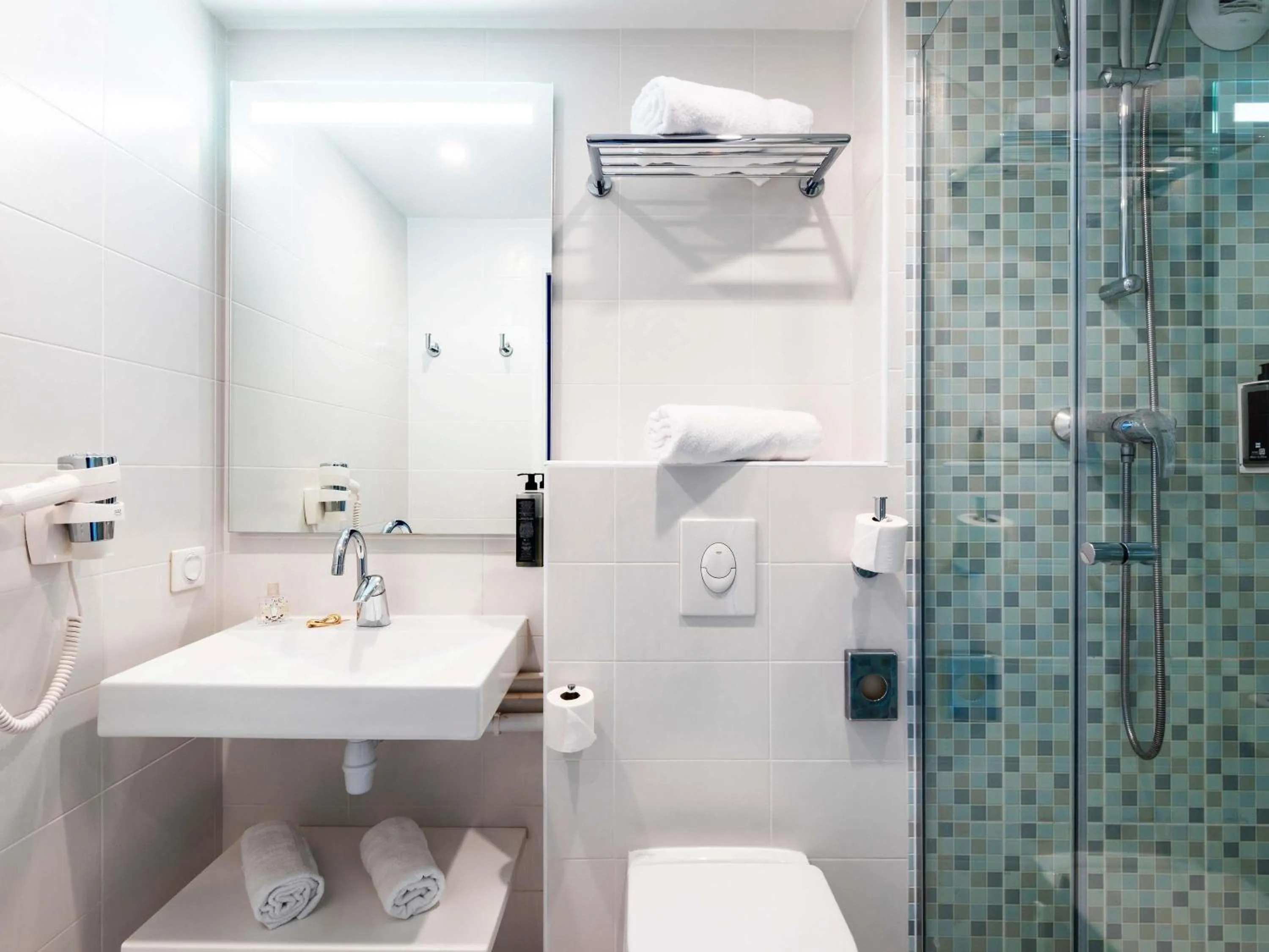 Bedroom in ibis Styles Quiberon Centre