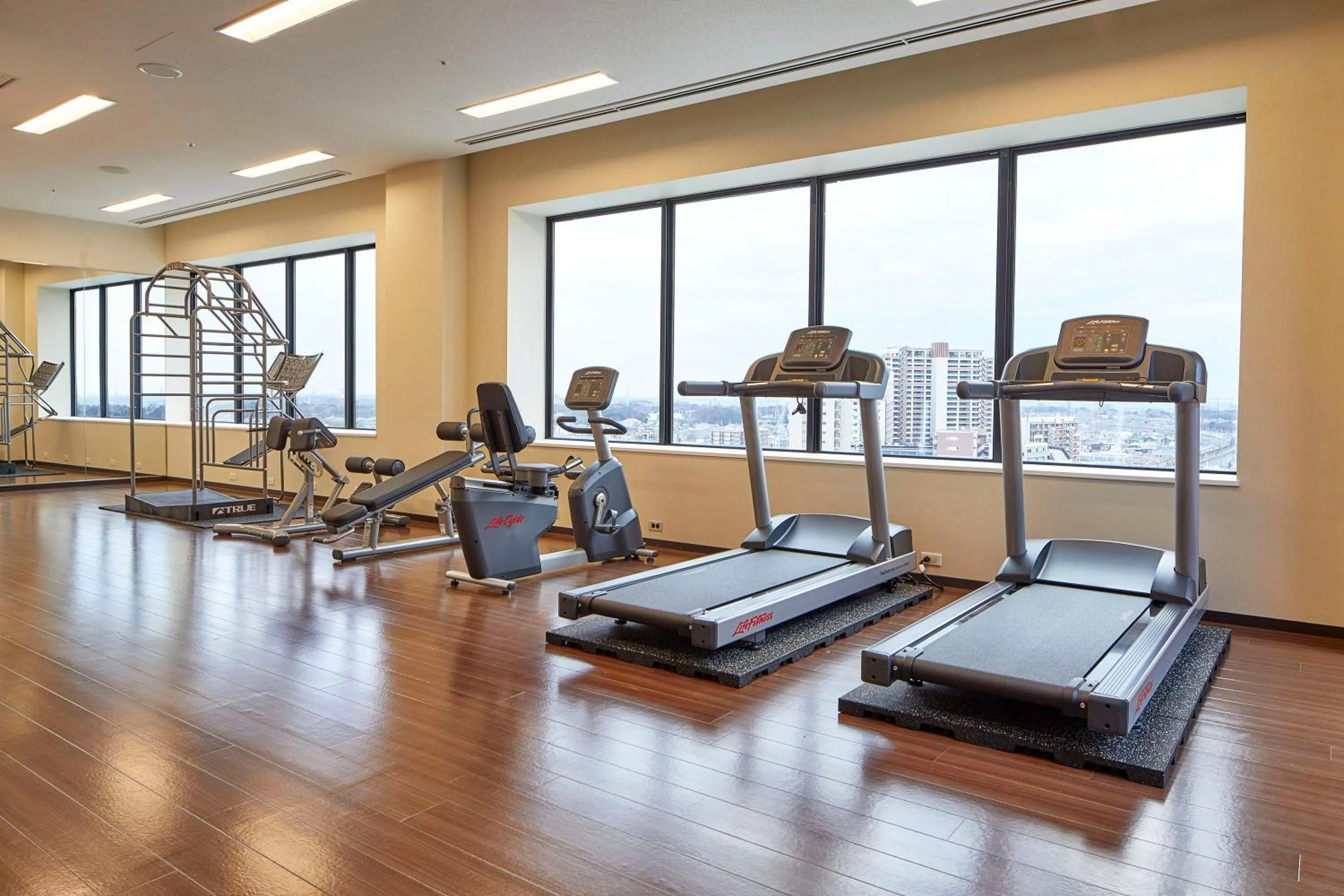 Fitness centre/facilities in Hotel Lumiere Grande Nagareyama-Otakanomori