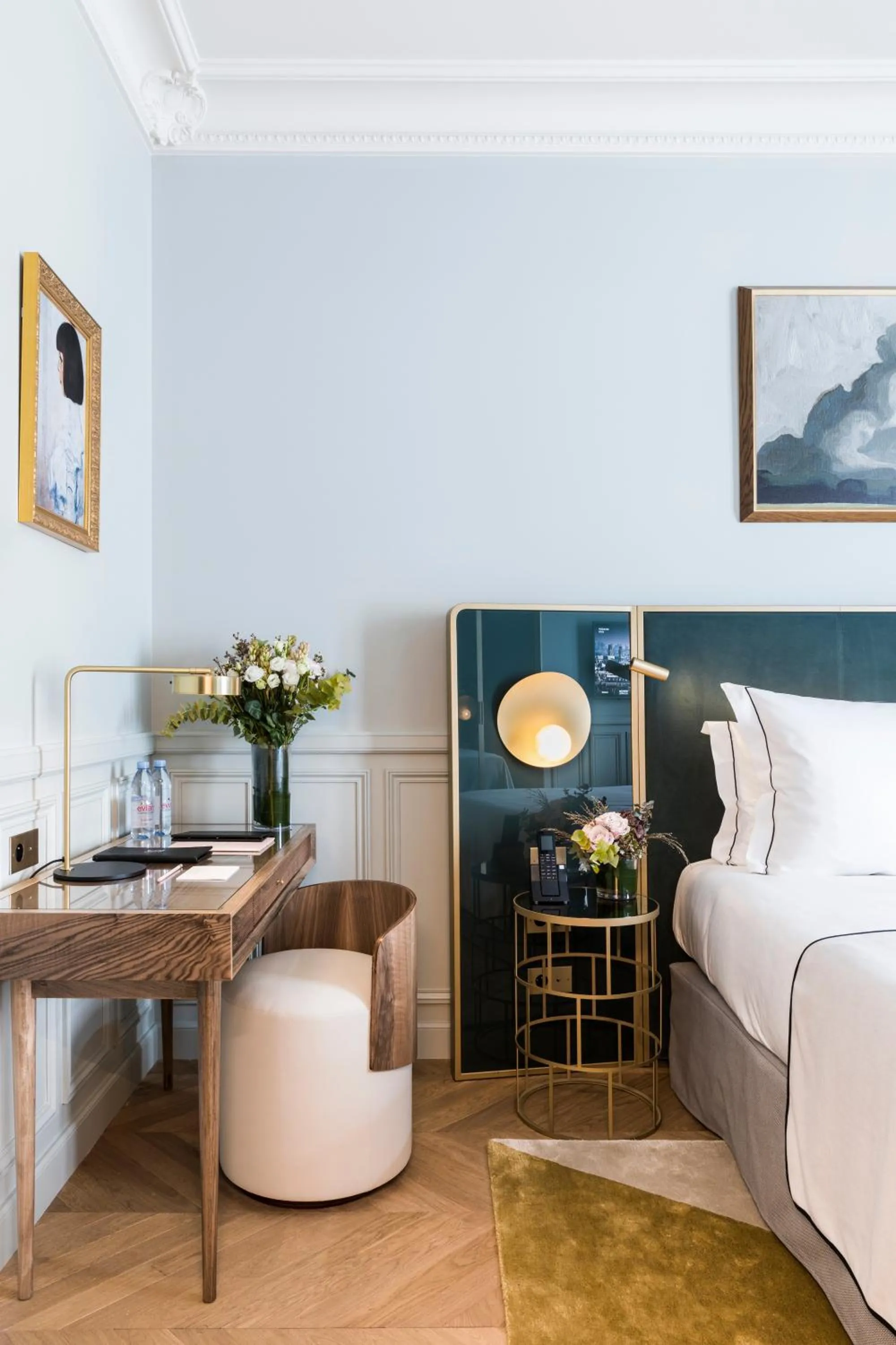 Bed in Grand Powers Hotel