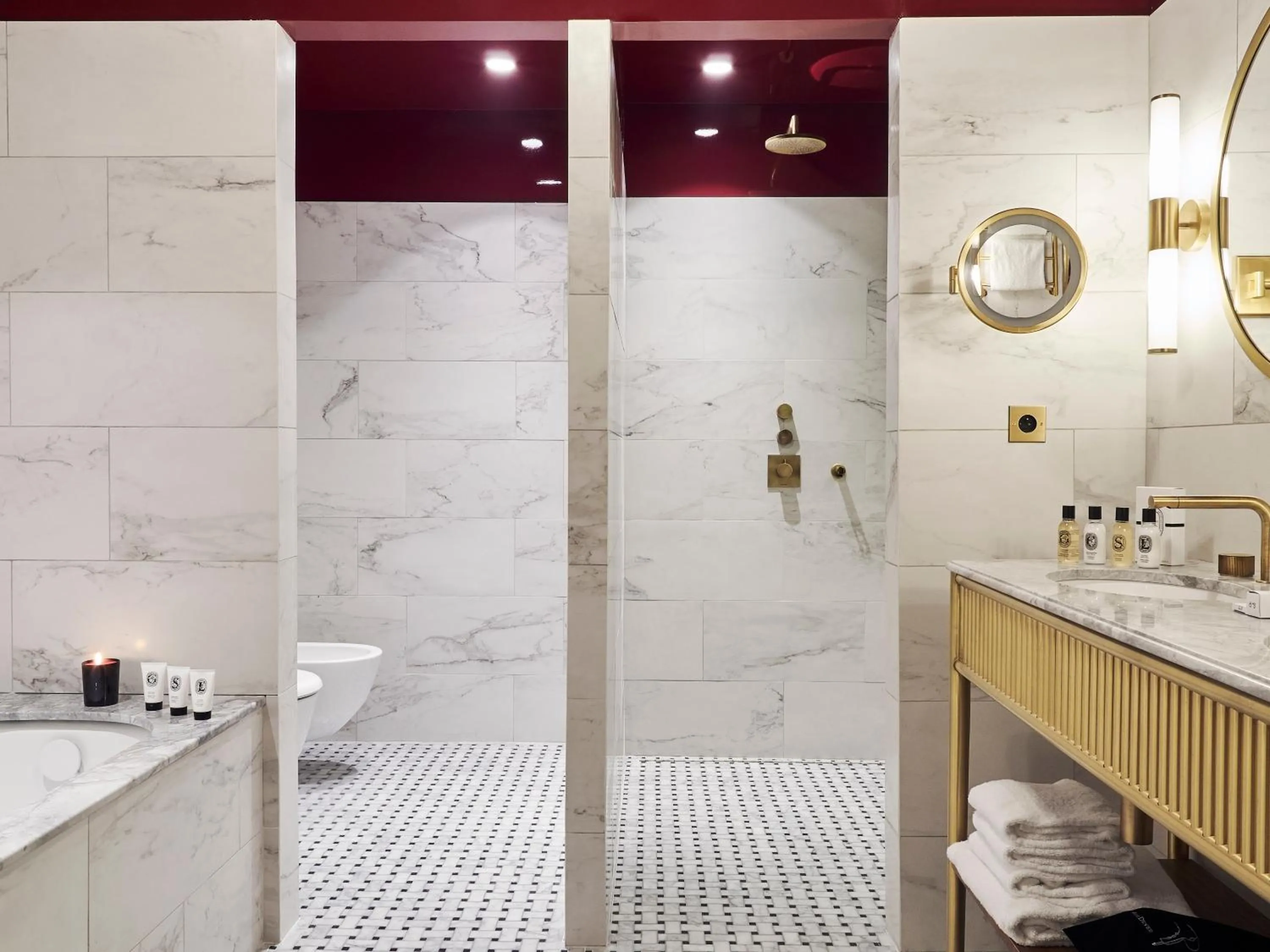 Bathroom in Grand Powers Hotel