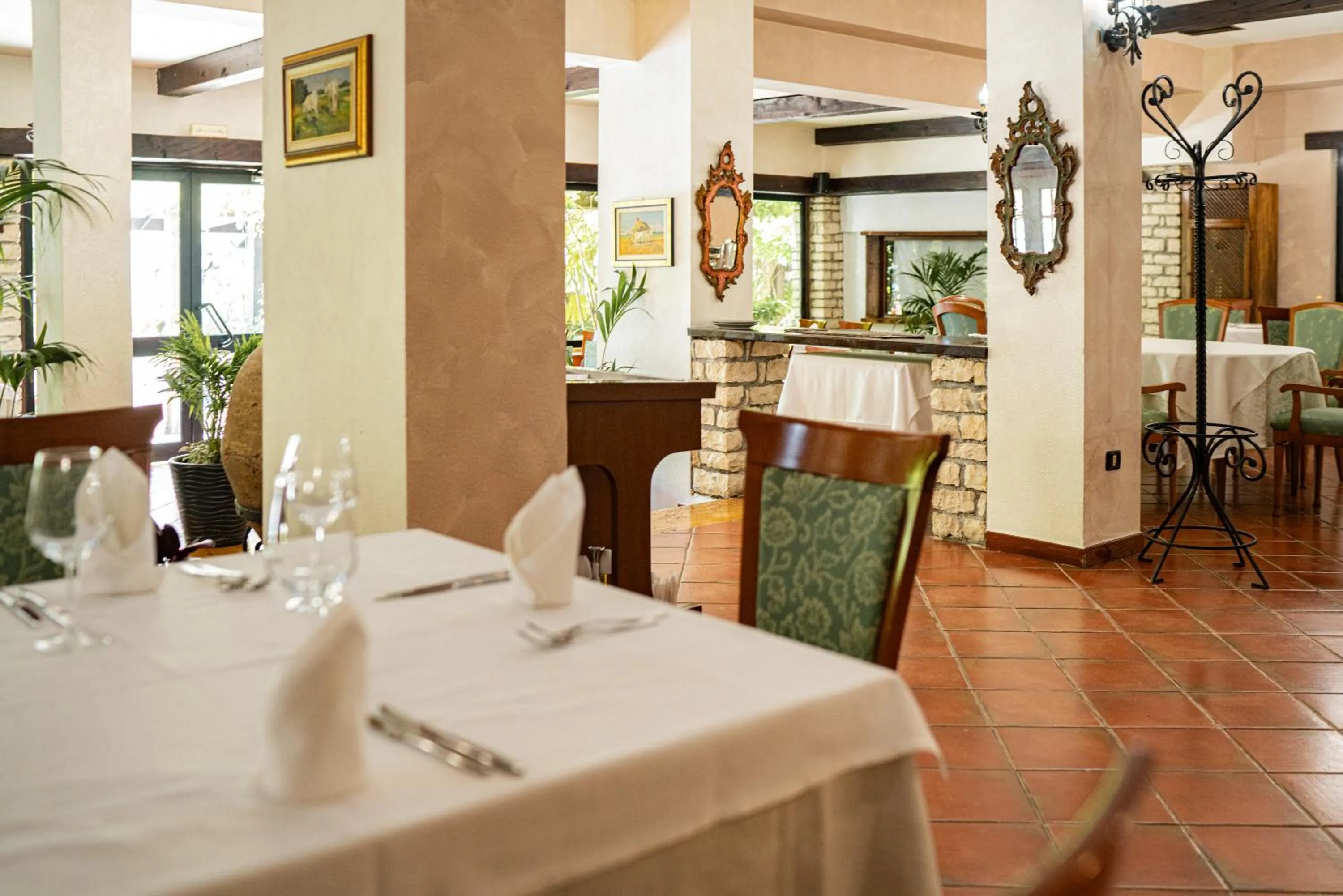 Restaurant/places to eat in Vila Belvedere