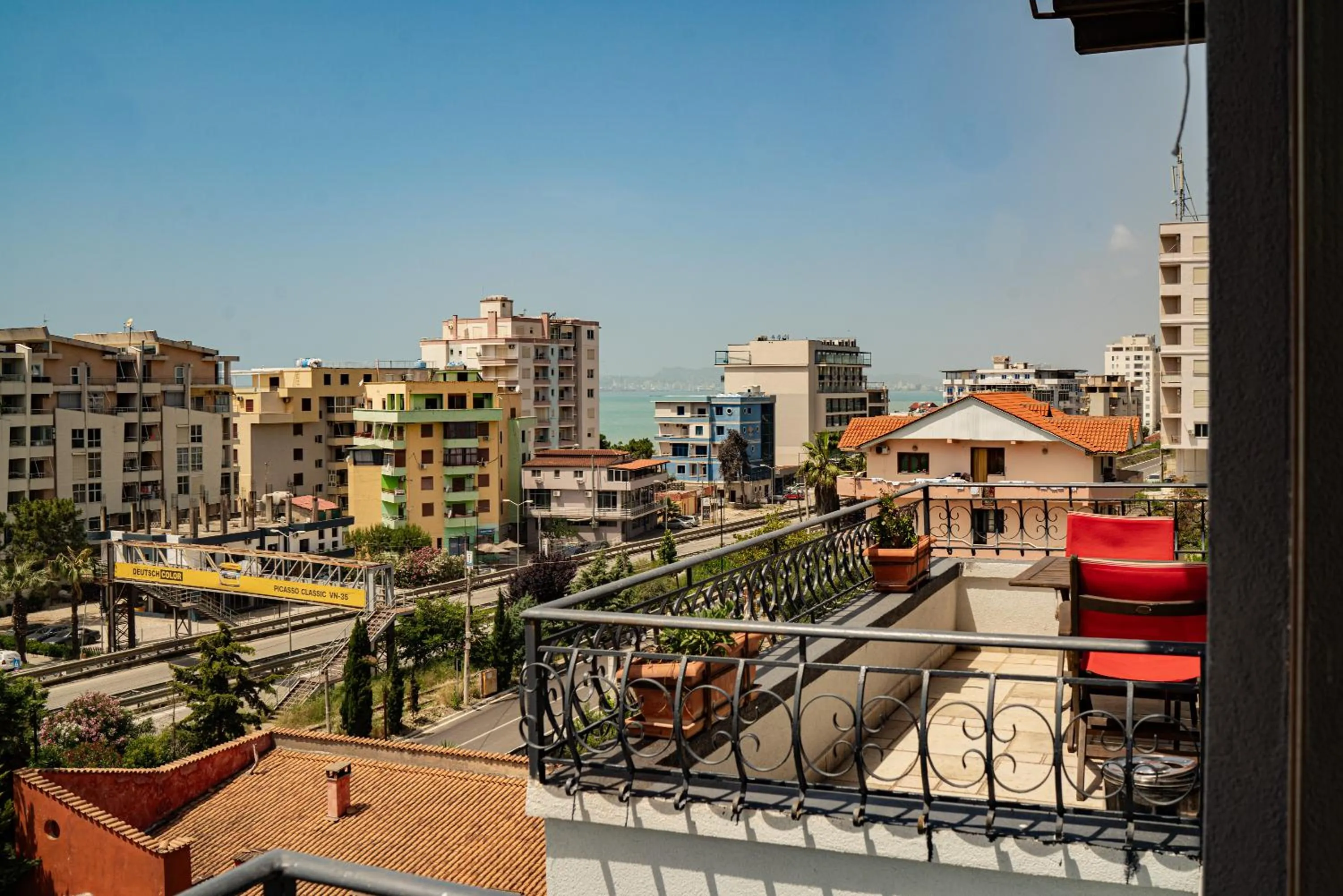 Property building in Vila Belvedere