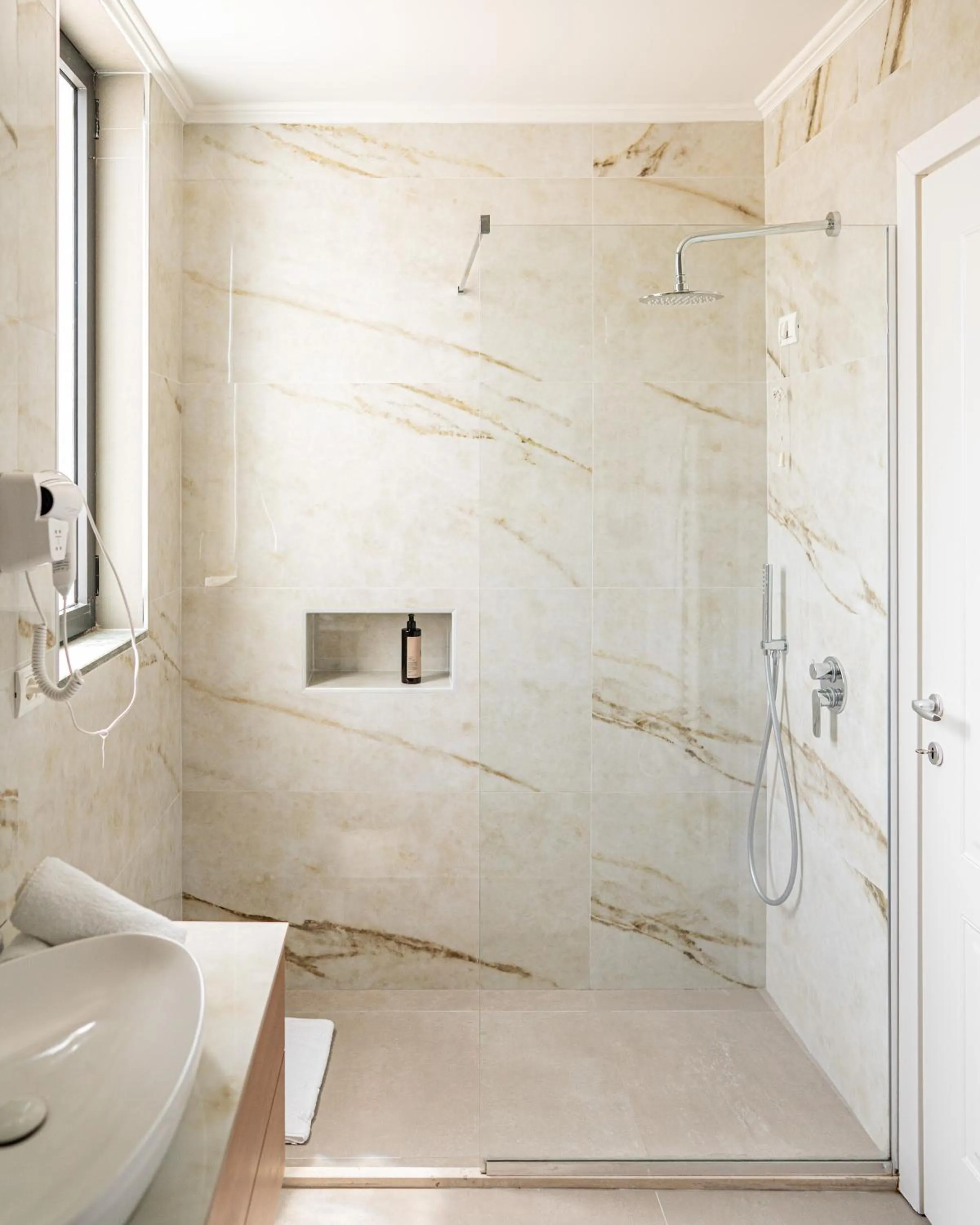 Shower in Vila Belvedere