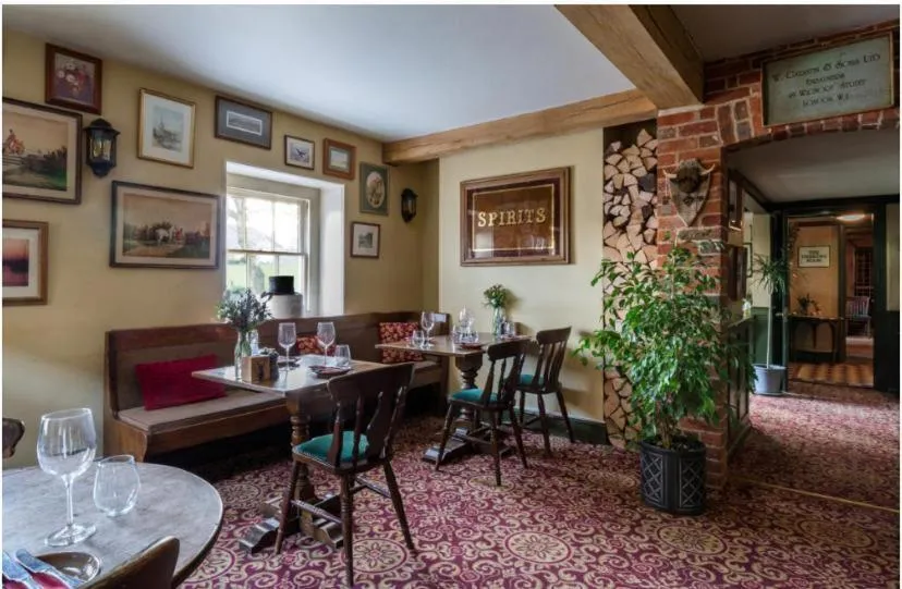Dining area in The Stag and Huntsman at Hambleden