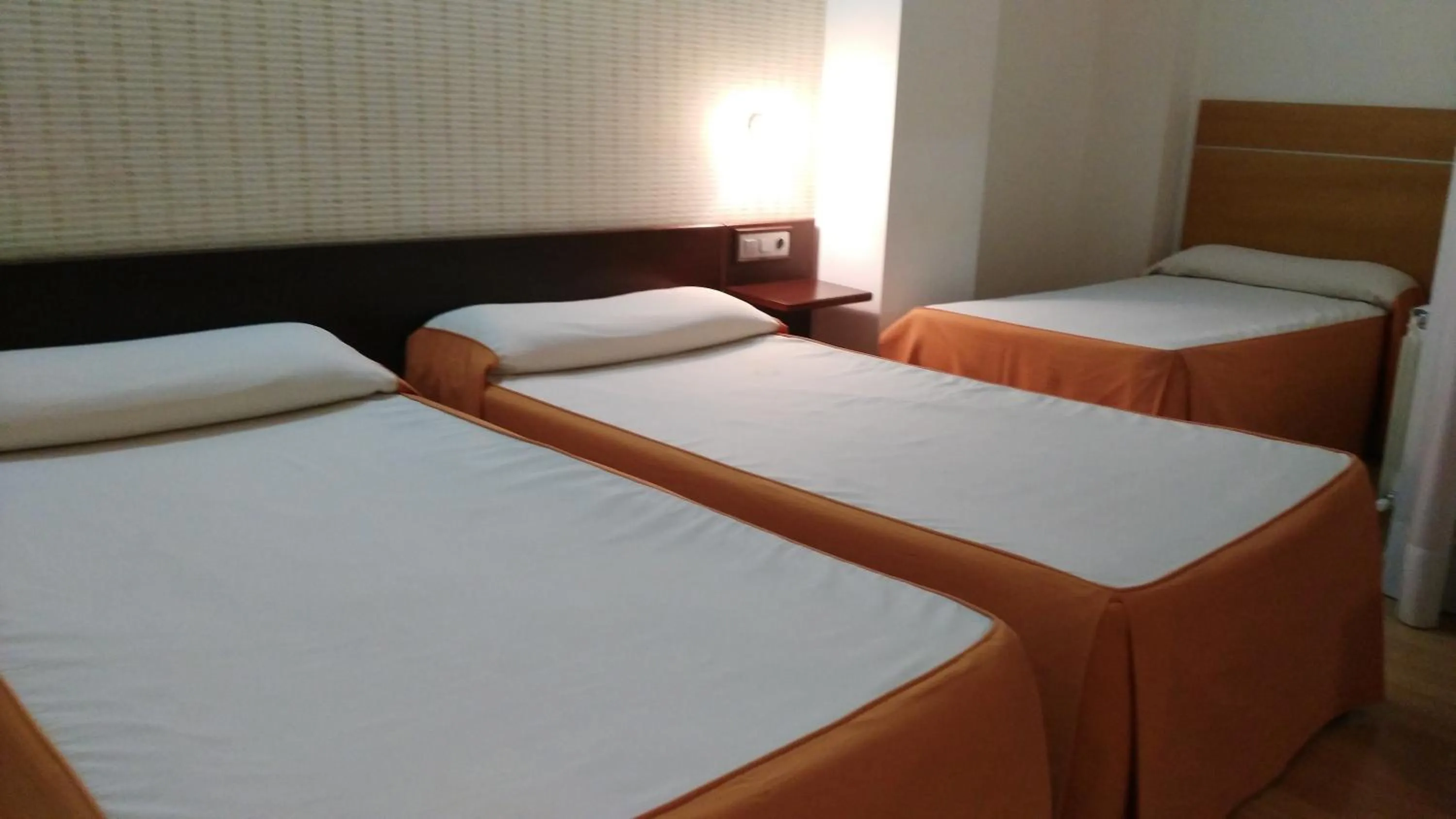 Bed in Hotel Alfageme