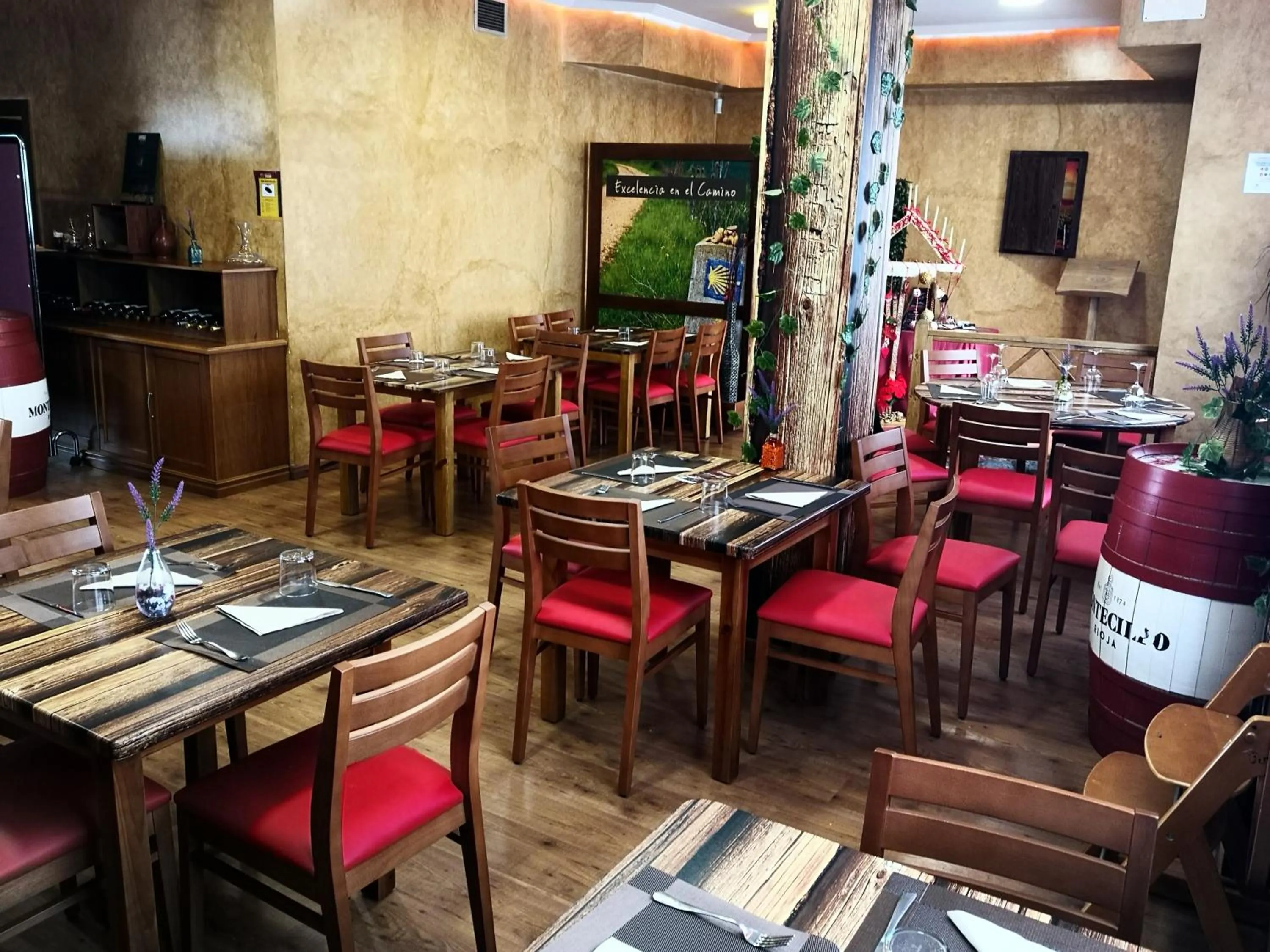 Restaurant/places to eat in Hotel Alfageme