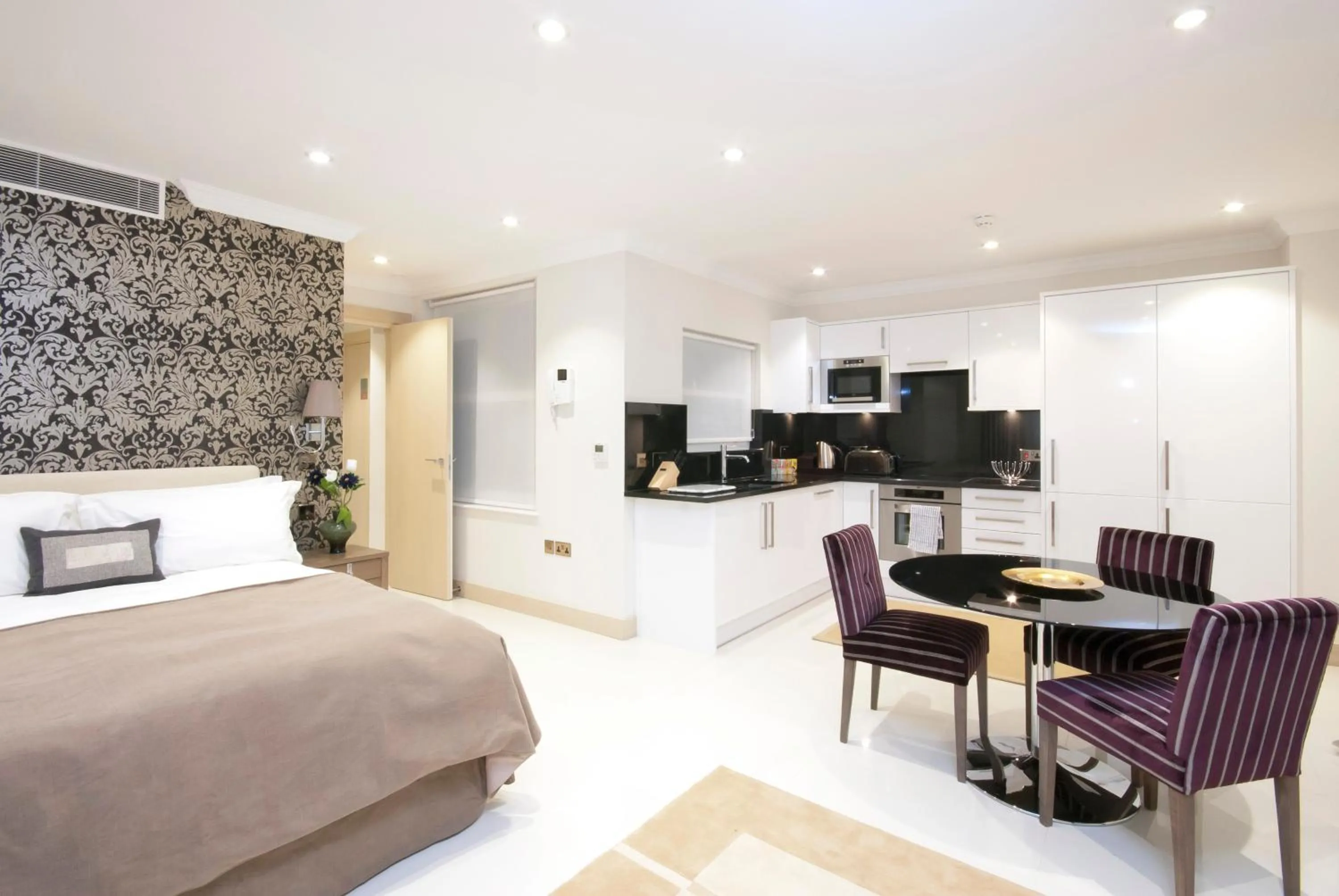 Bed in Claverley Court Apartments Knightsbridge