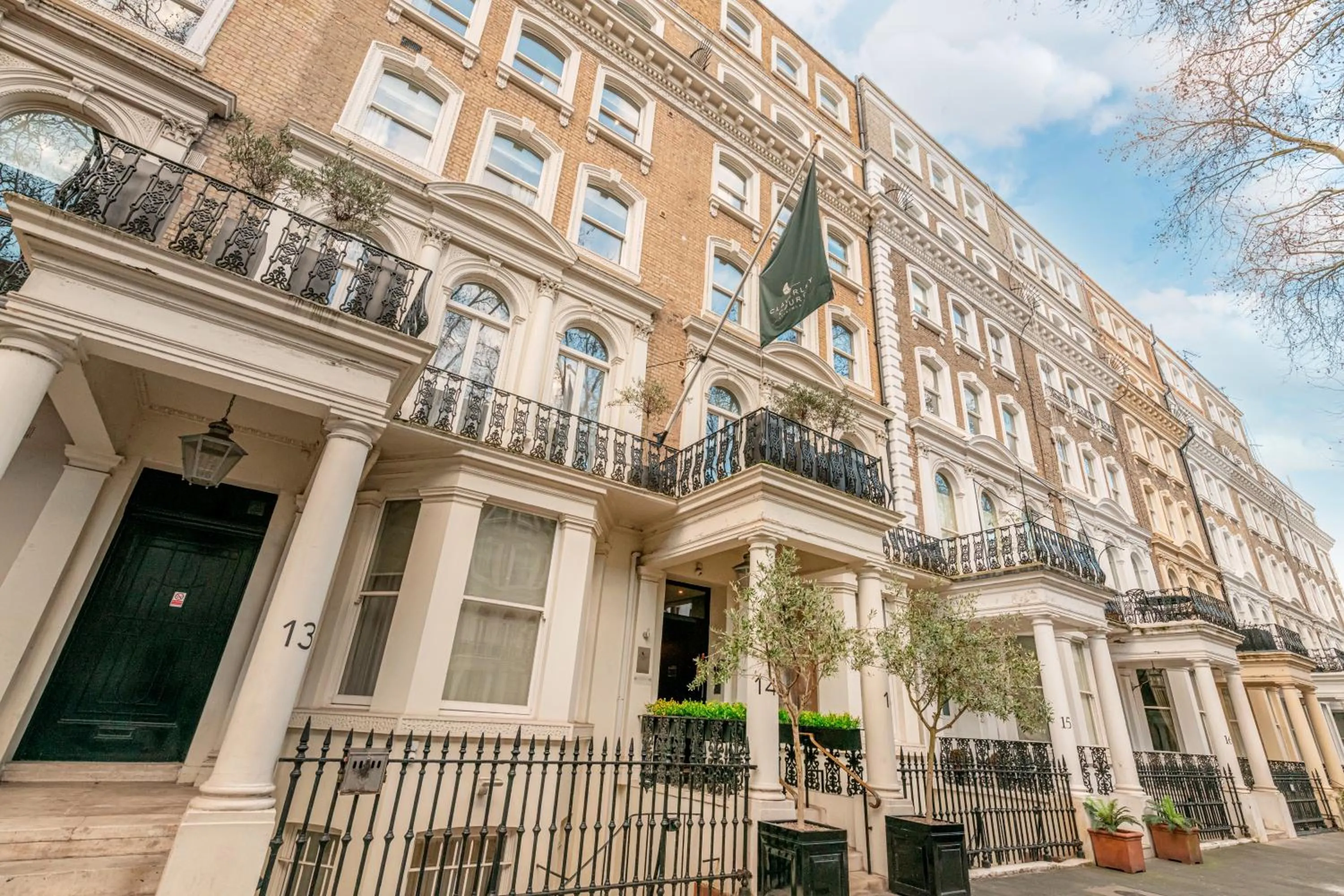 Property building in Claverley Court Apartments Knightsbridge