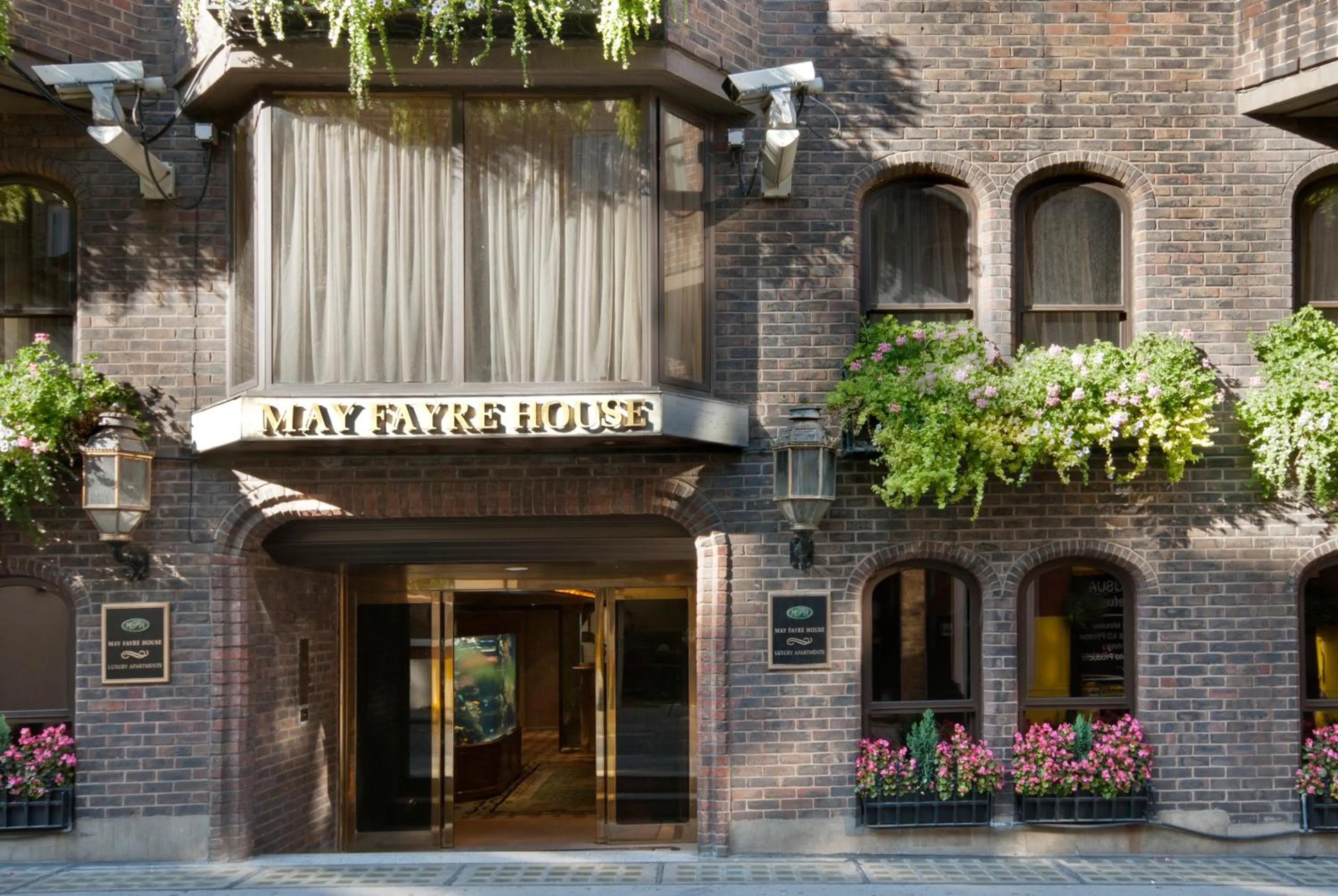 Facade/entrance in Mayfair House