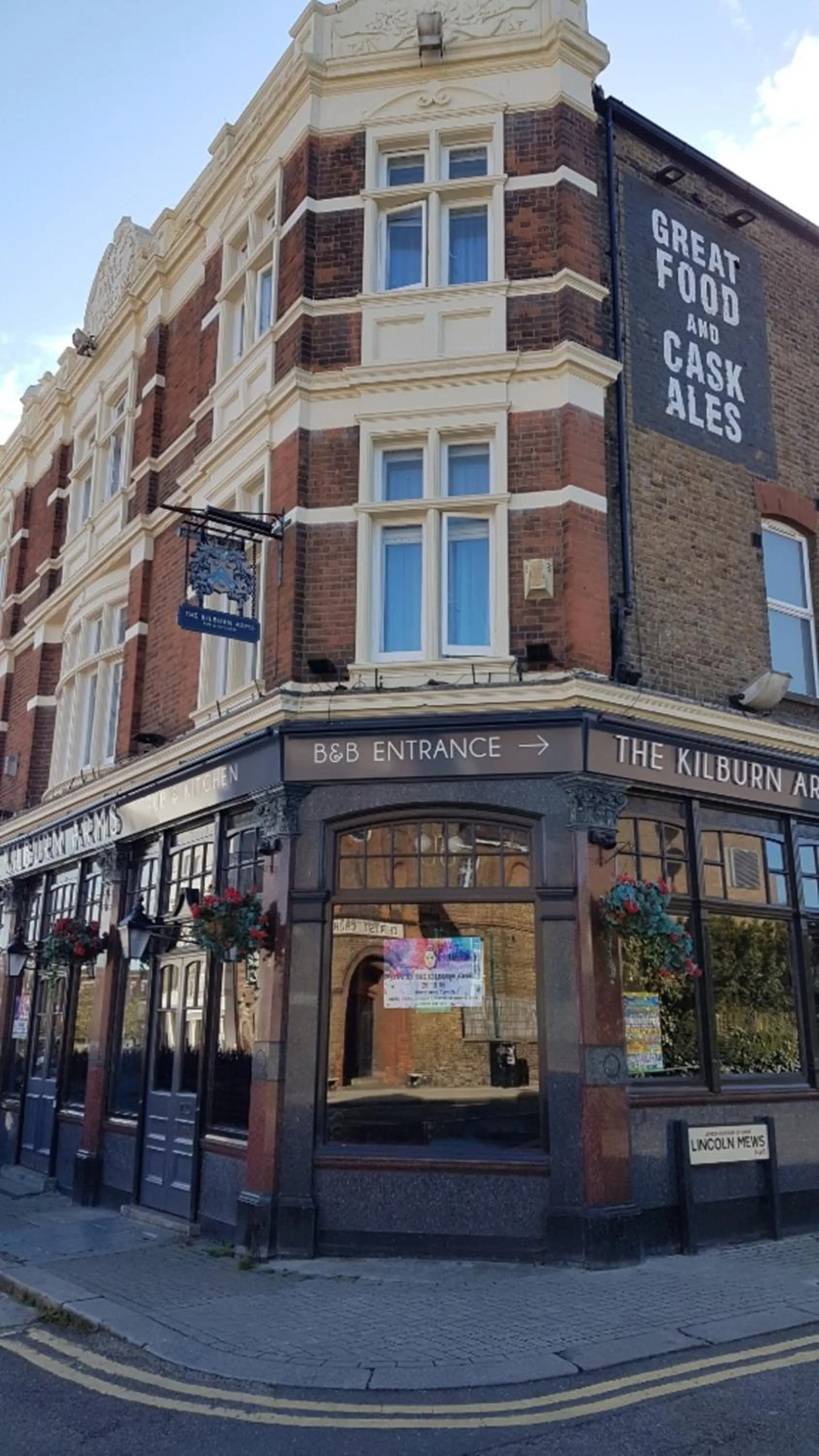 Property building in OYO The Kilburn Arms