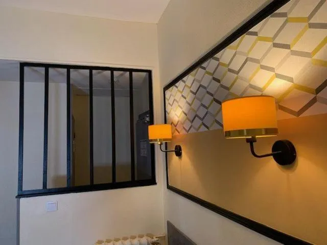 Bed in Hotel du Centre - Restaurant le P'tit Gourmet