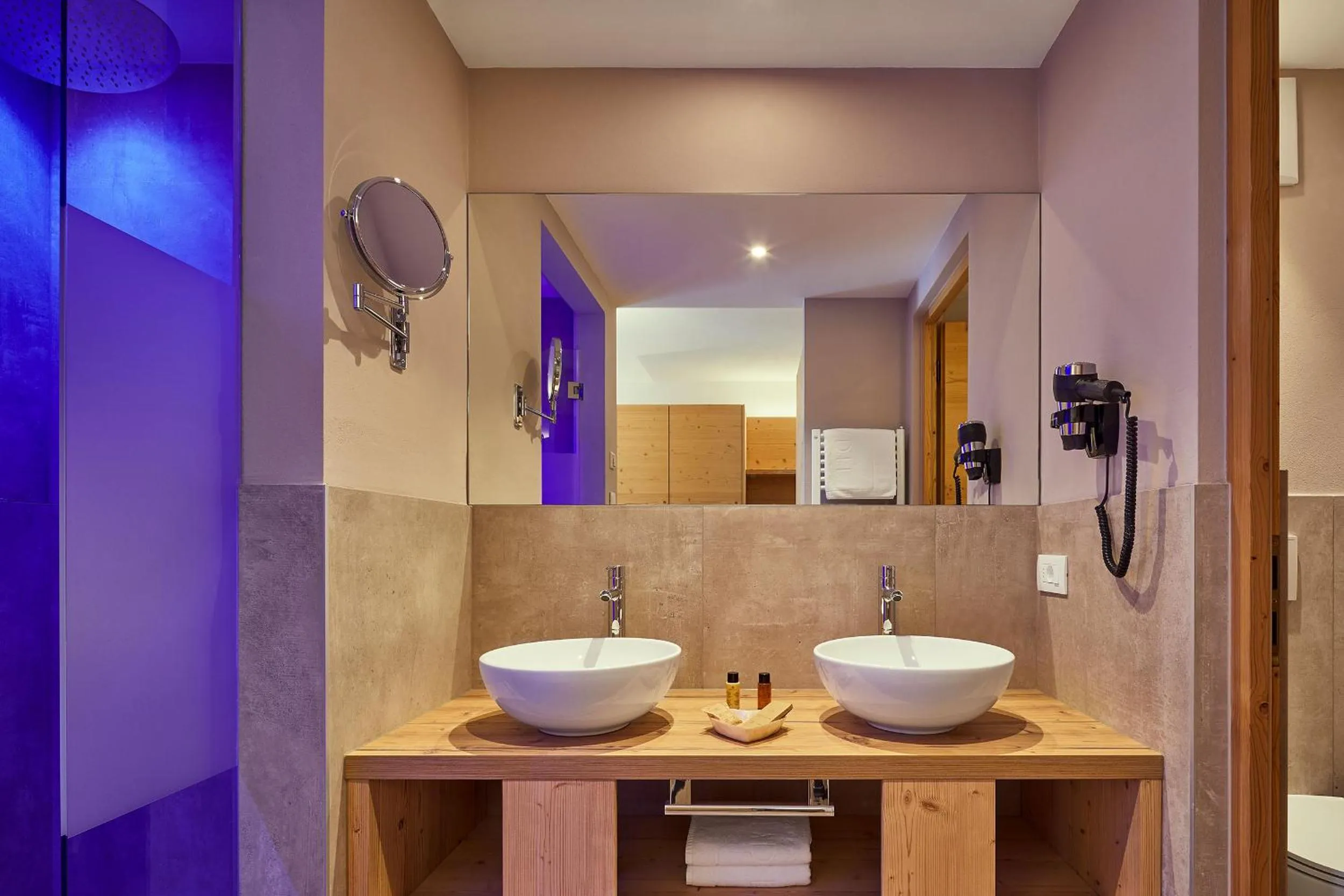 Bathroom in Hotel Tabladel