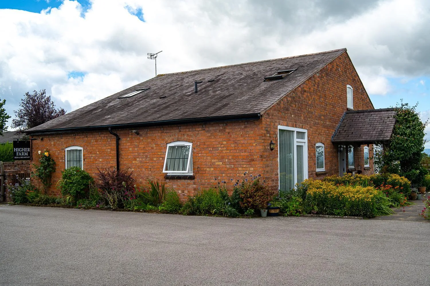 Property building in Higher Farm