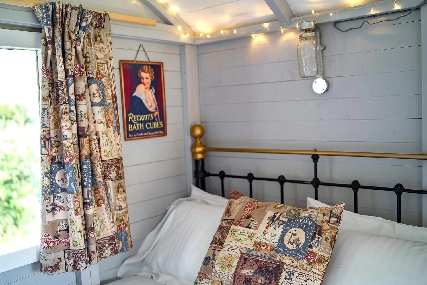 Bedroom, Bed in Higher Farm