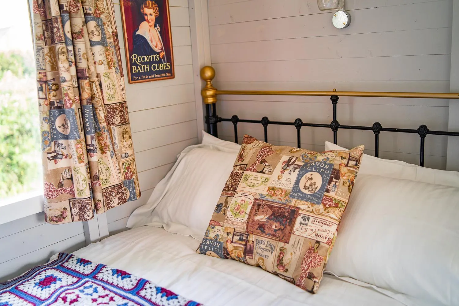 Bedroom, Bed in Higher Farm