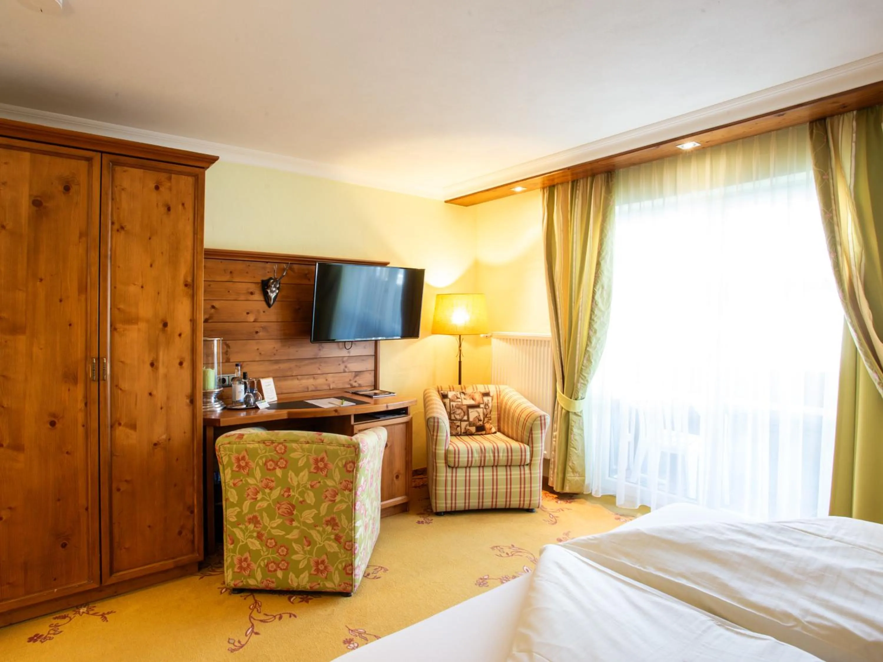 Photo of the whole room, Bed in Hotel Bergruh