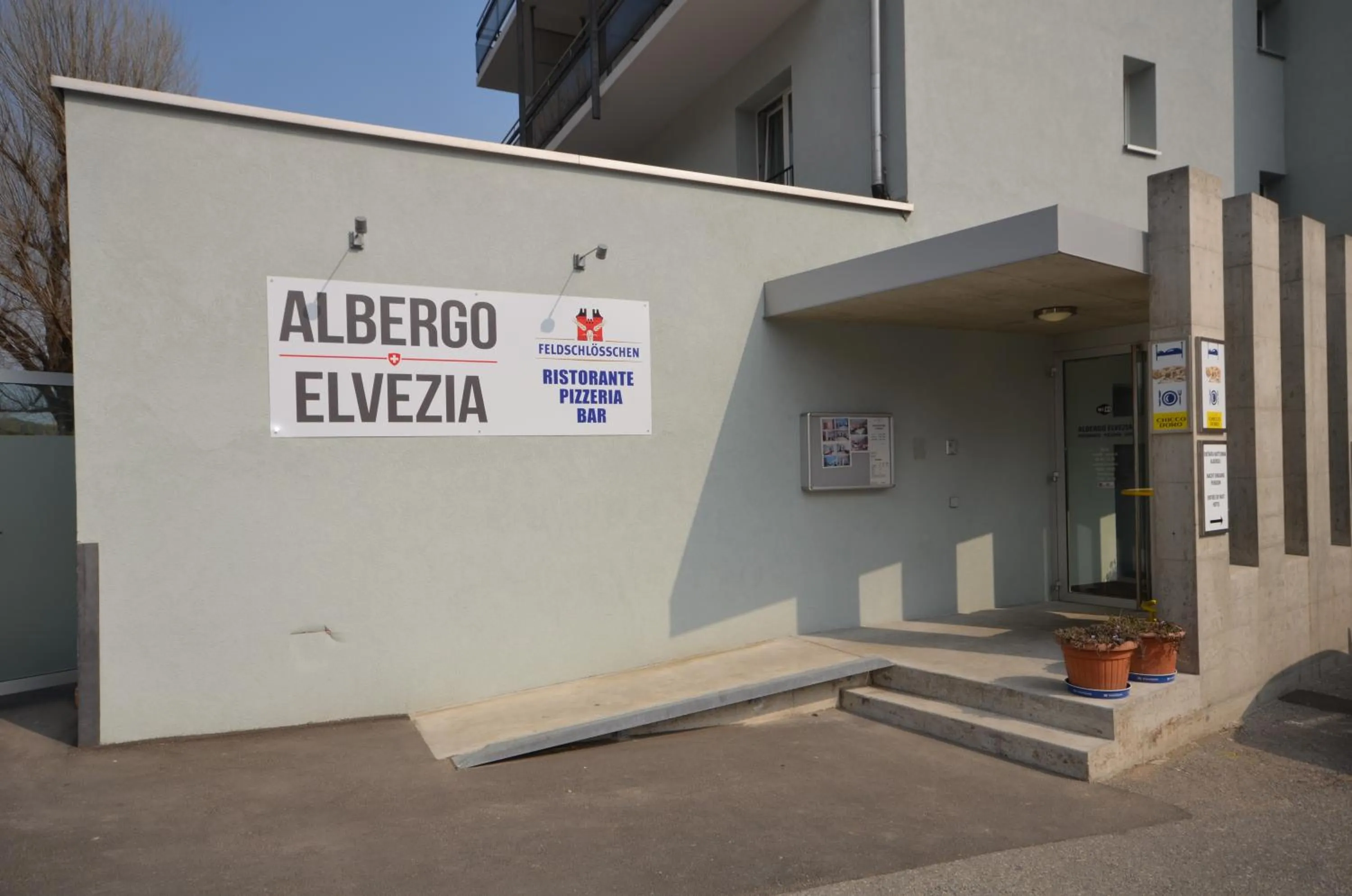 Facade/entrance in Albergo Elvezia