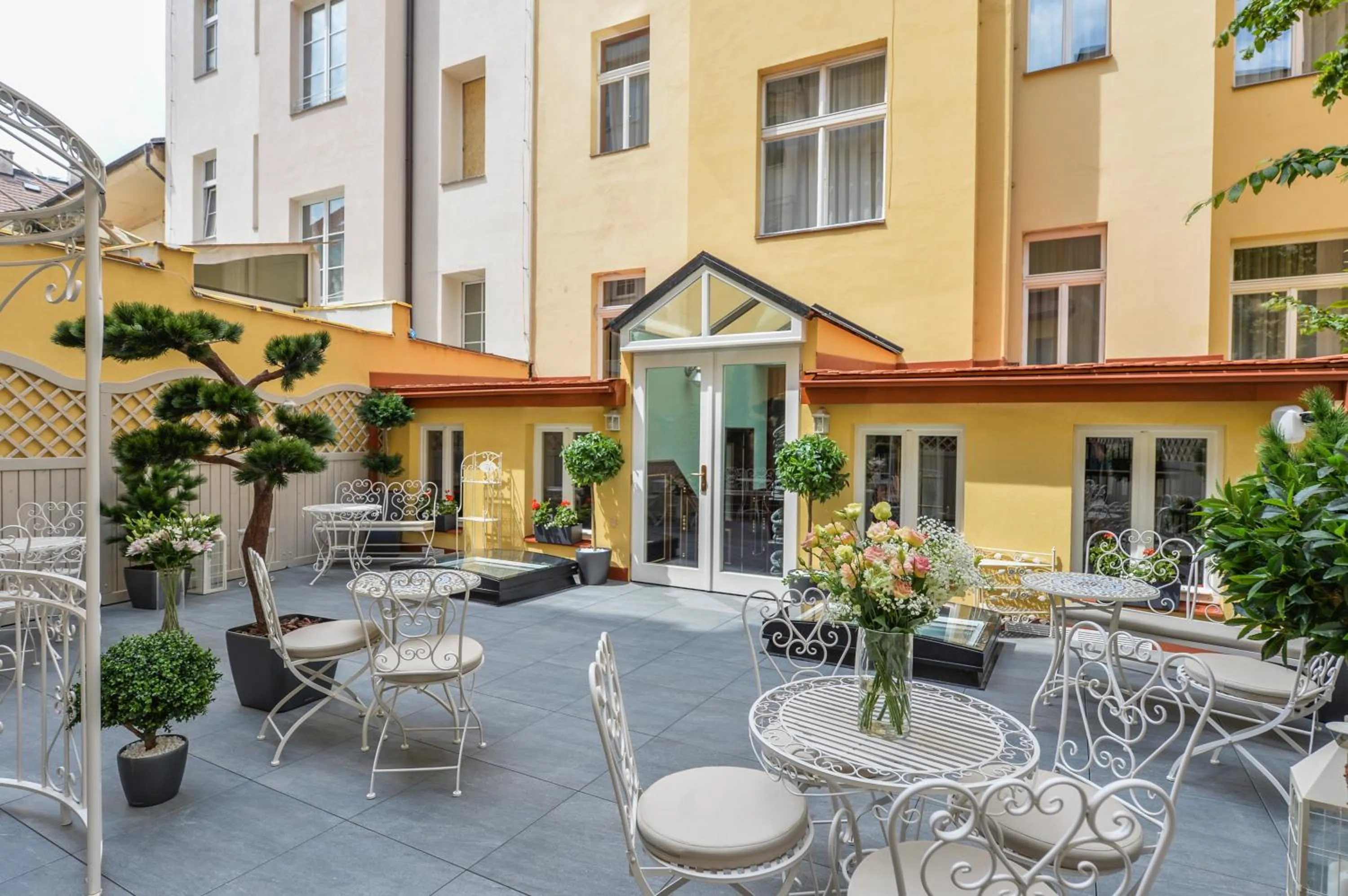 Patio in Hotel Hastal Prague Old Town