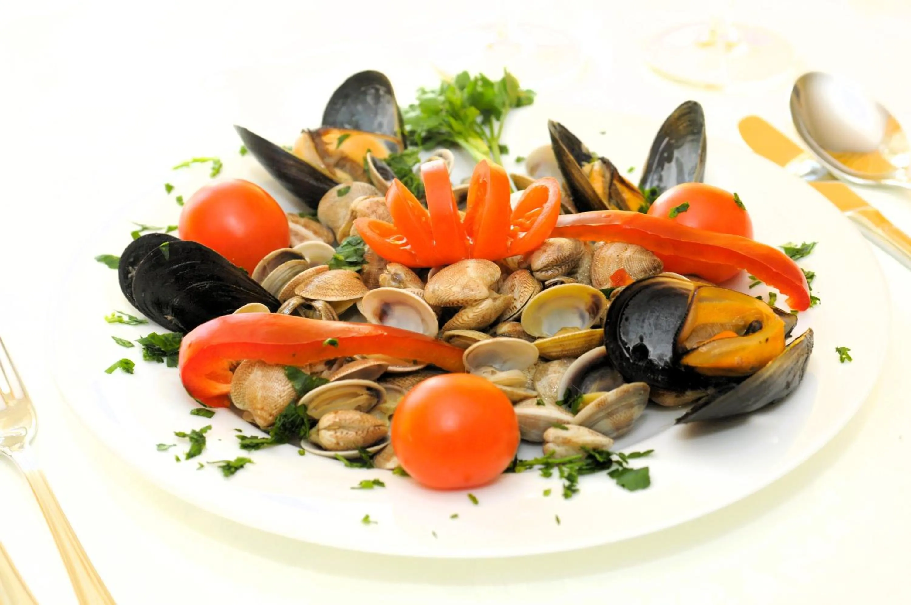Restaurant/places to eat in Hotel Angela