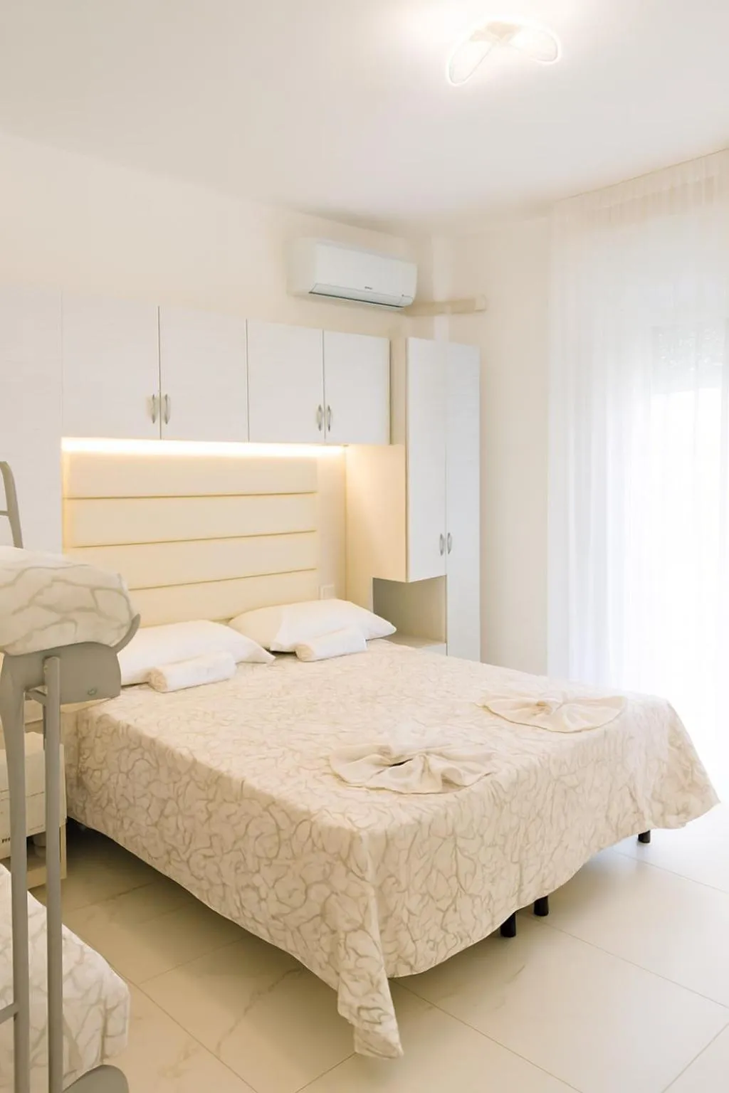 Bed in Hotel Angela