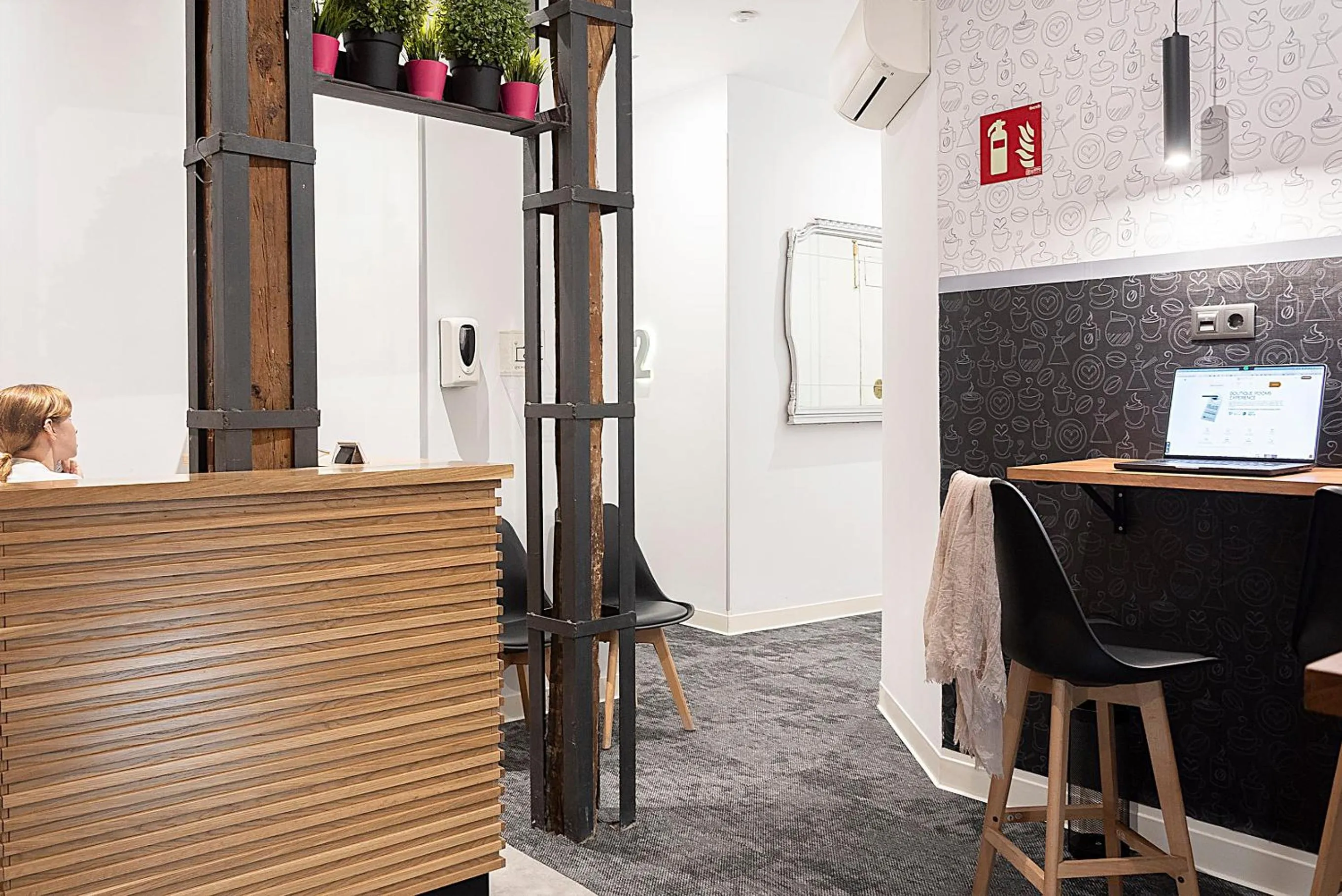 Lobby or reception in Woohoo Rooms Chueca