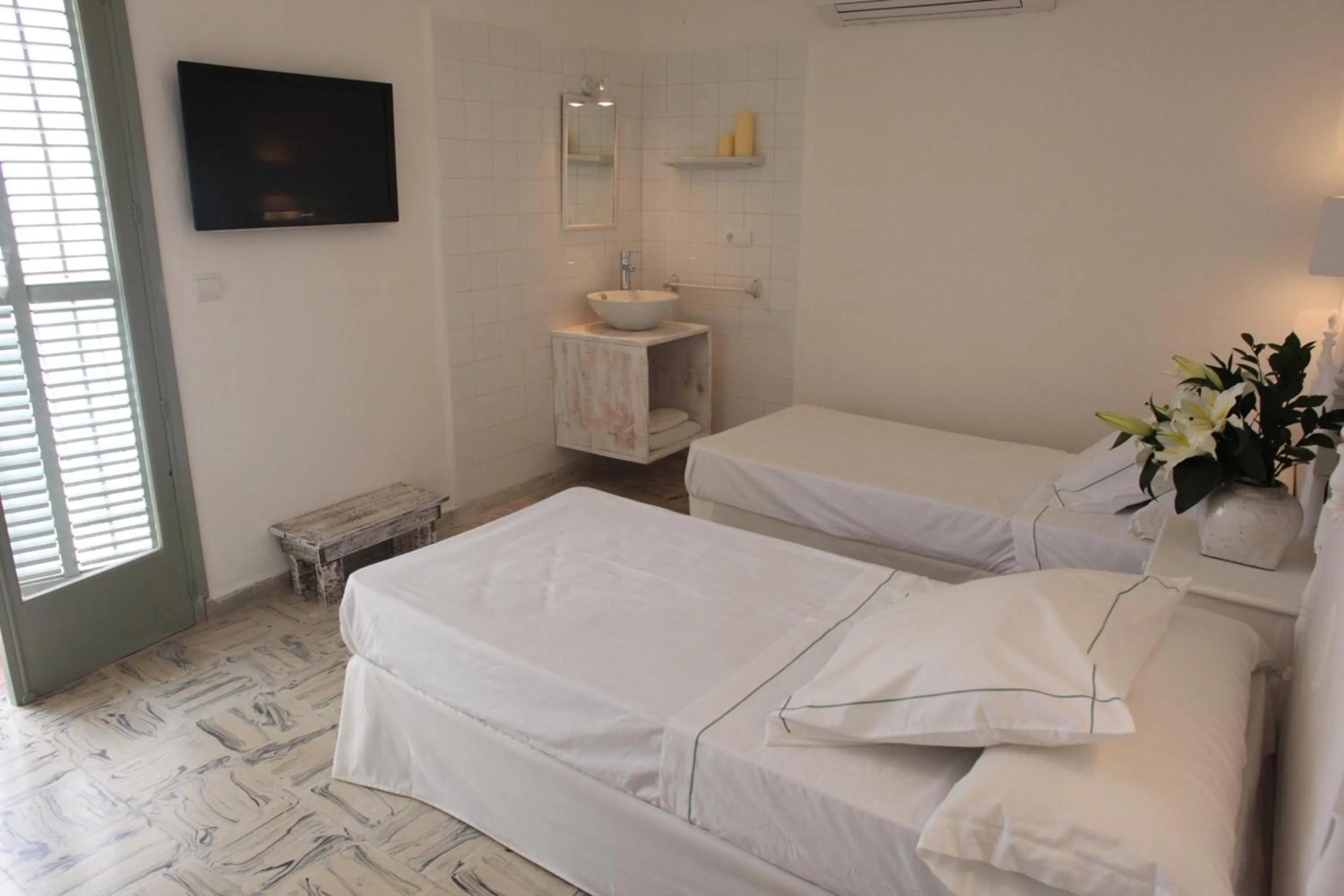 Bed in Juanita Hostal