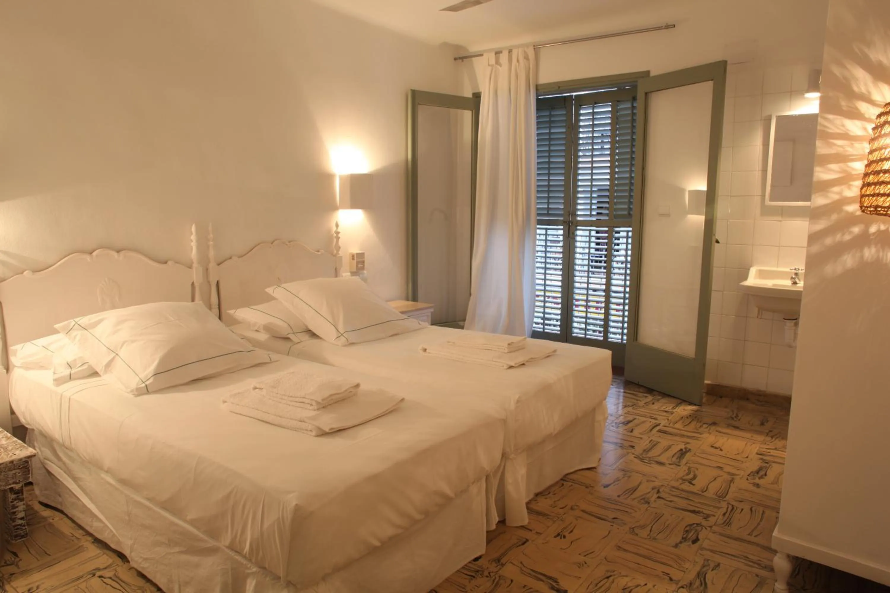 Bed in Juanita Hostal